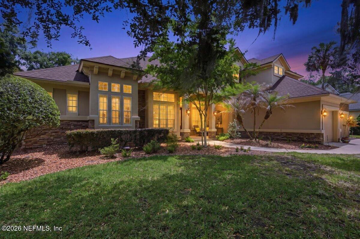 512 HONEY LOCUST Lane