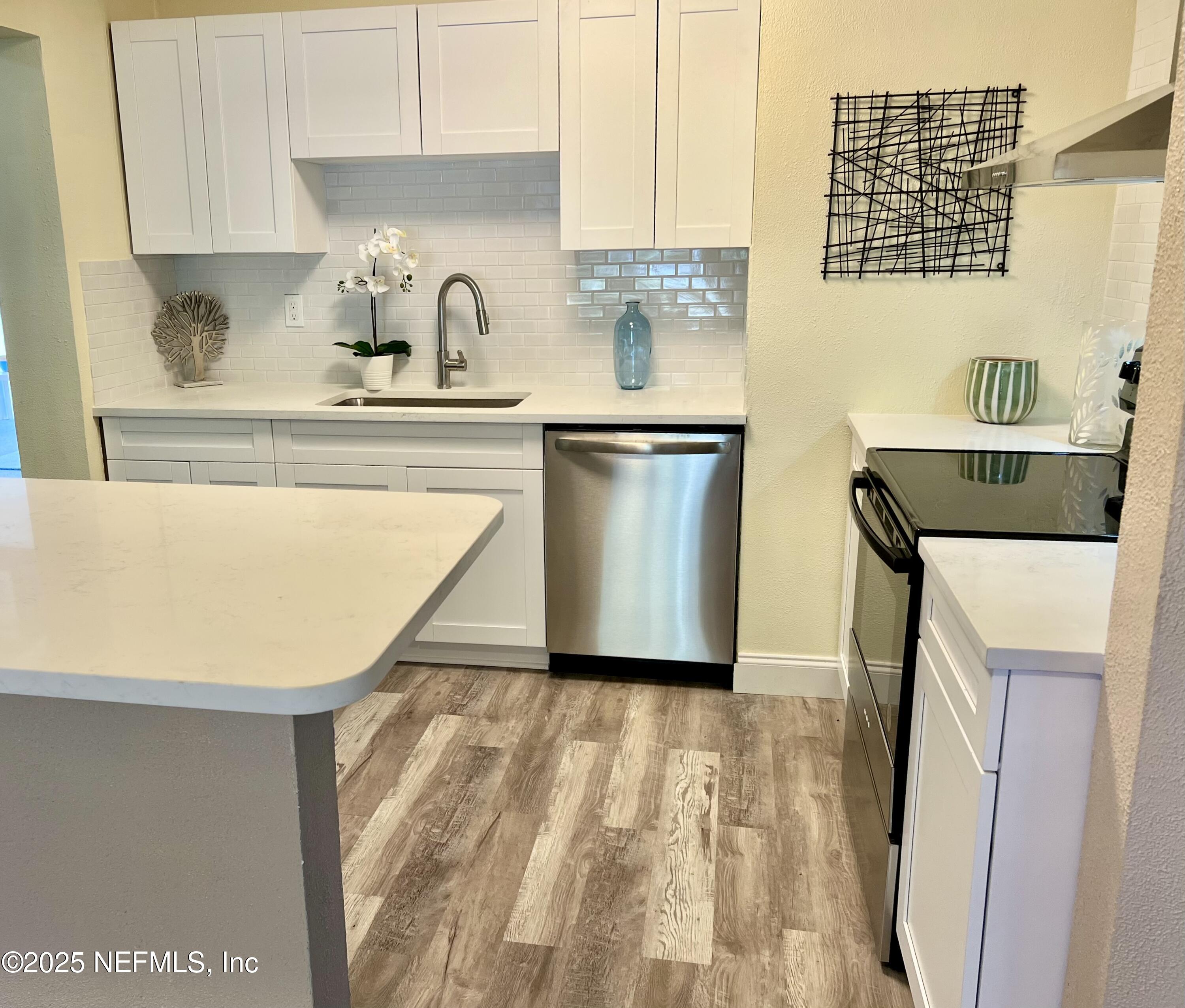 3443 INWOOD Circle W