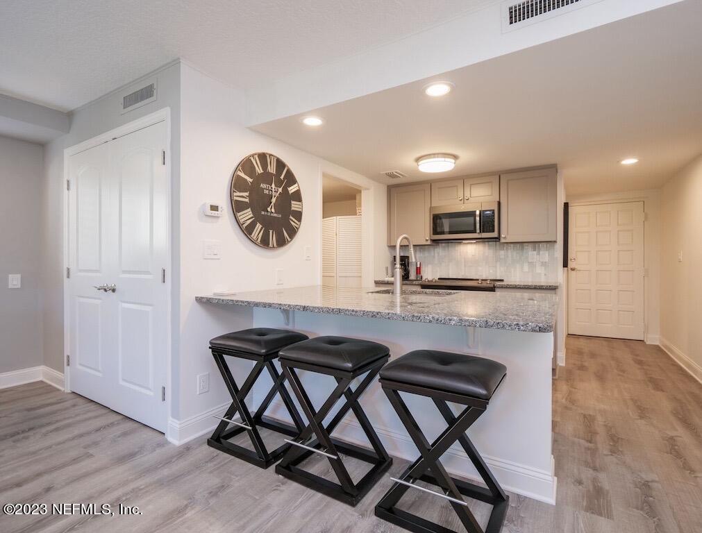 Photo 9 of 18 of 648 SUMMER Place condo