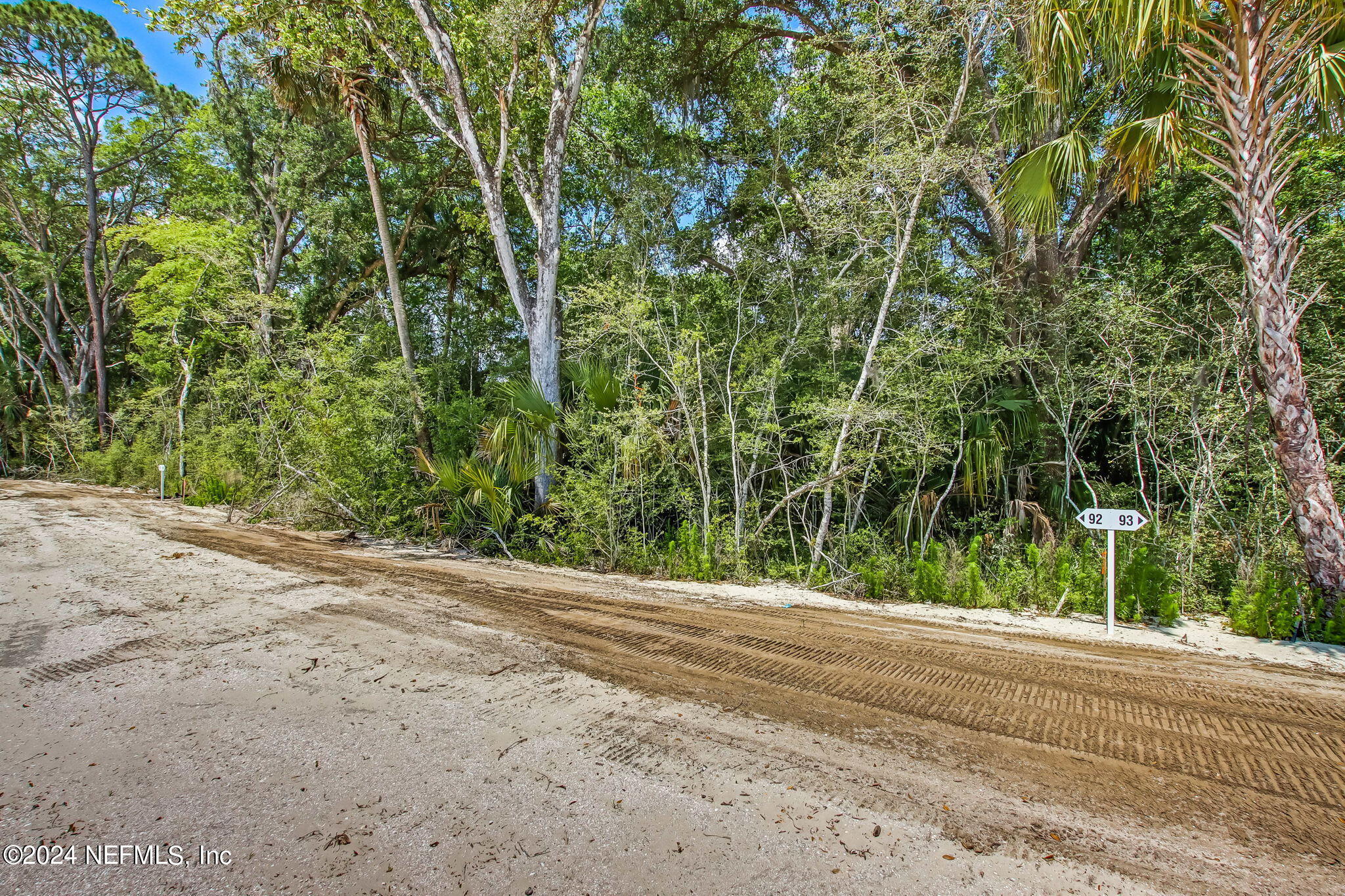 112 WHISTLING PALM Court