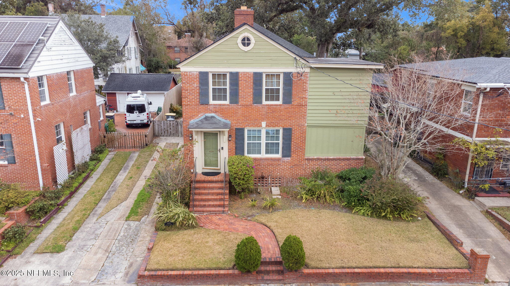 1523 MALLORY Street
