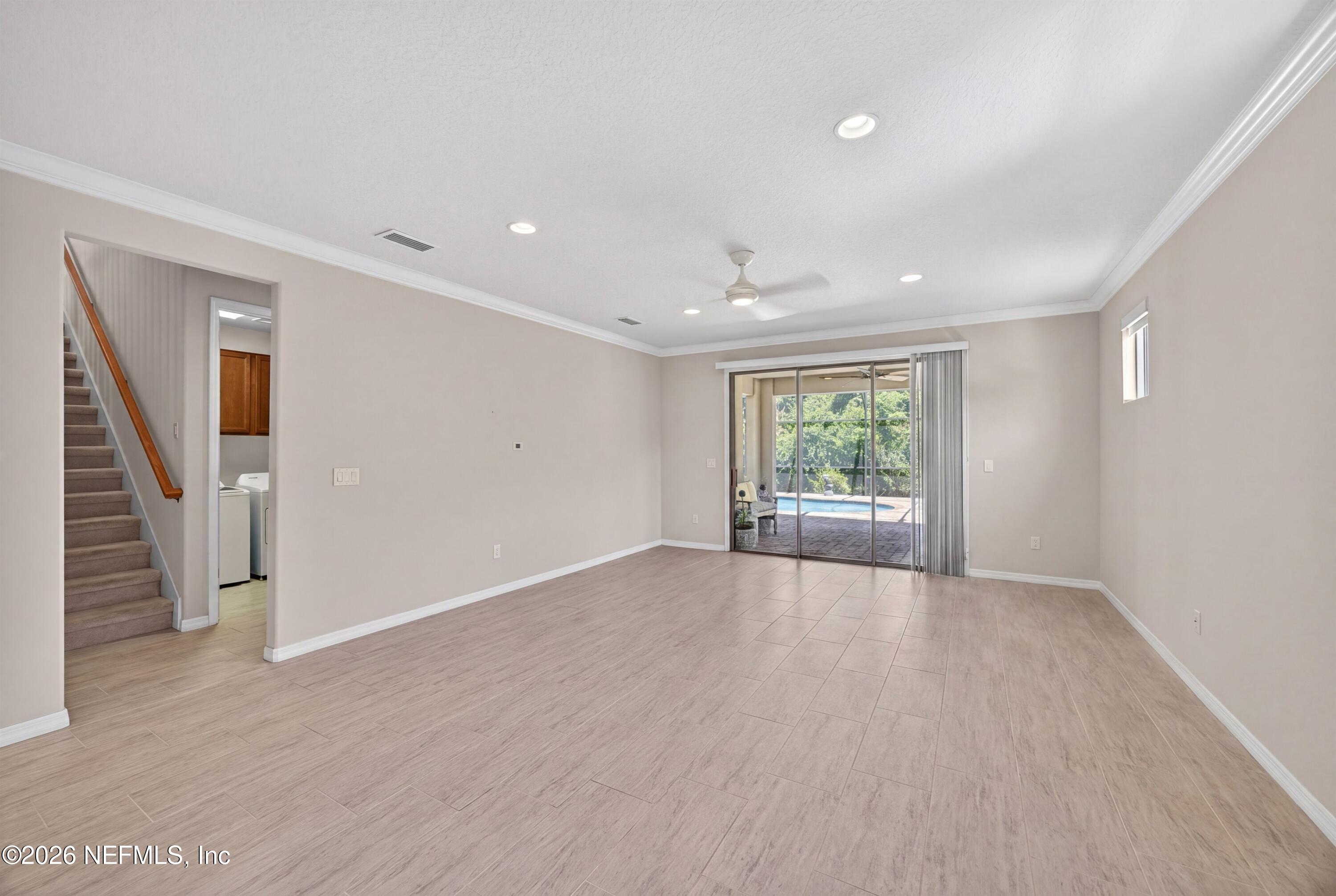 541 TREE SIDE Lane