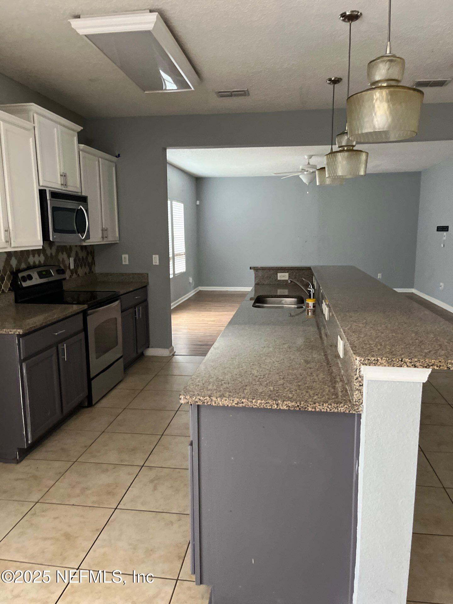 2198 CLUB LAKE Drive