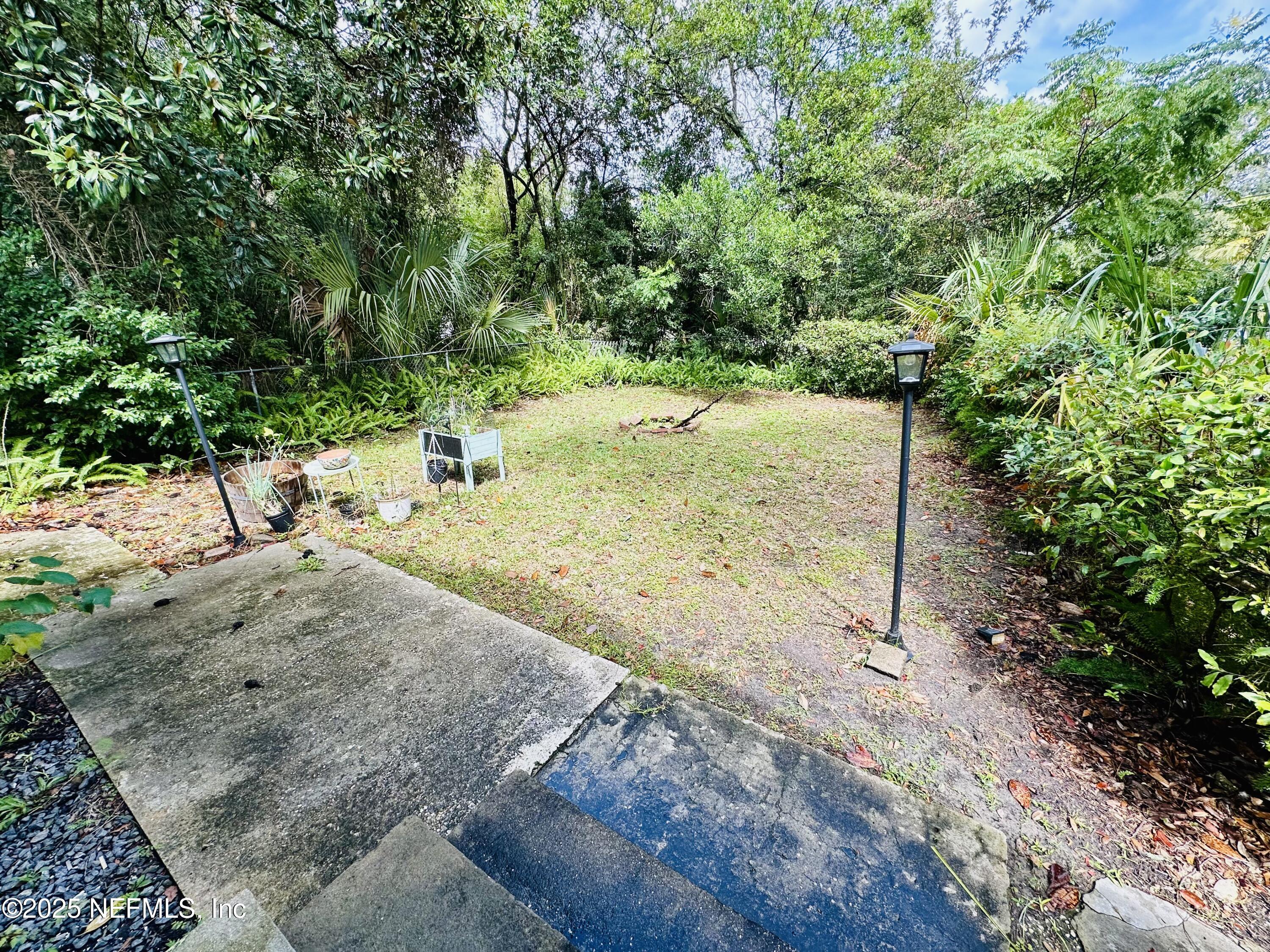 2071 SOUTHAMPTON Road