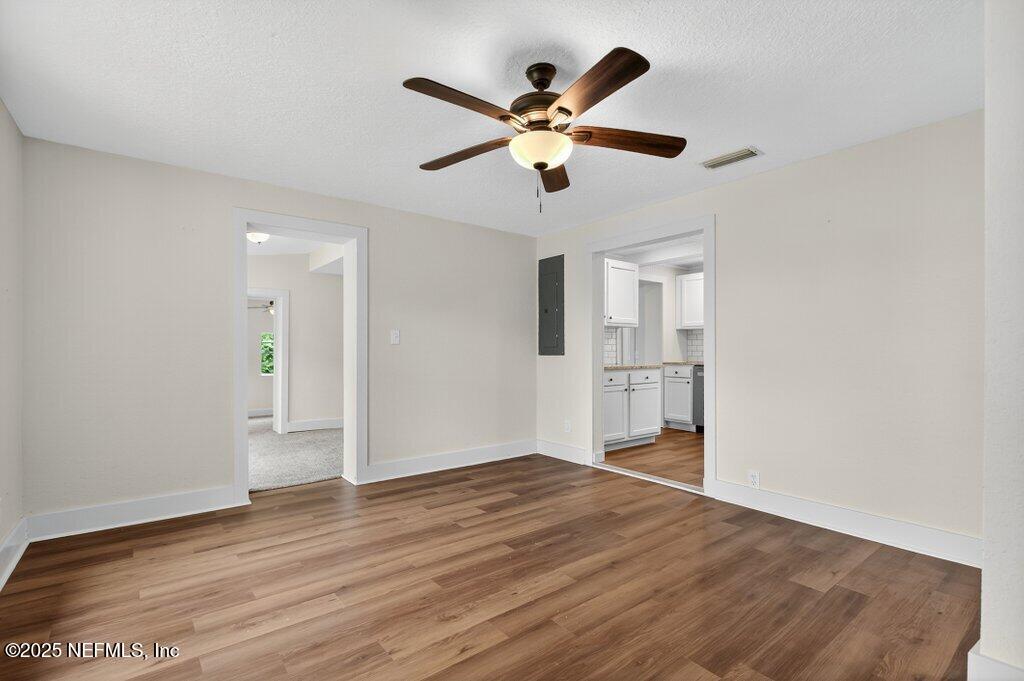 5719 HECKSCHER Drive