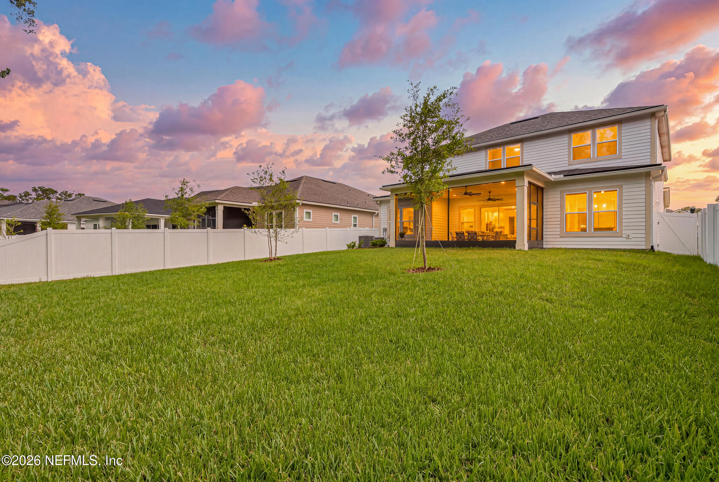 335 PALOMAR Drive