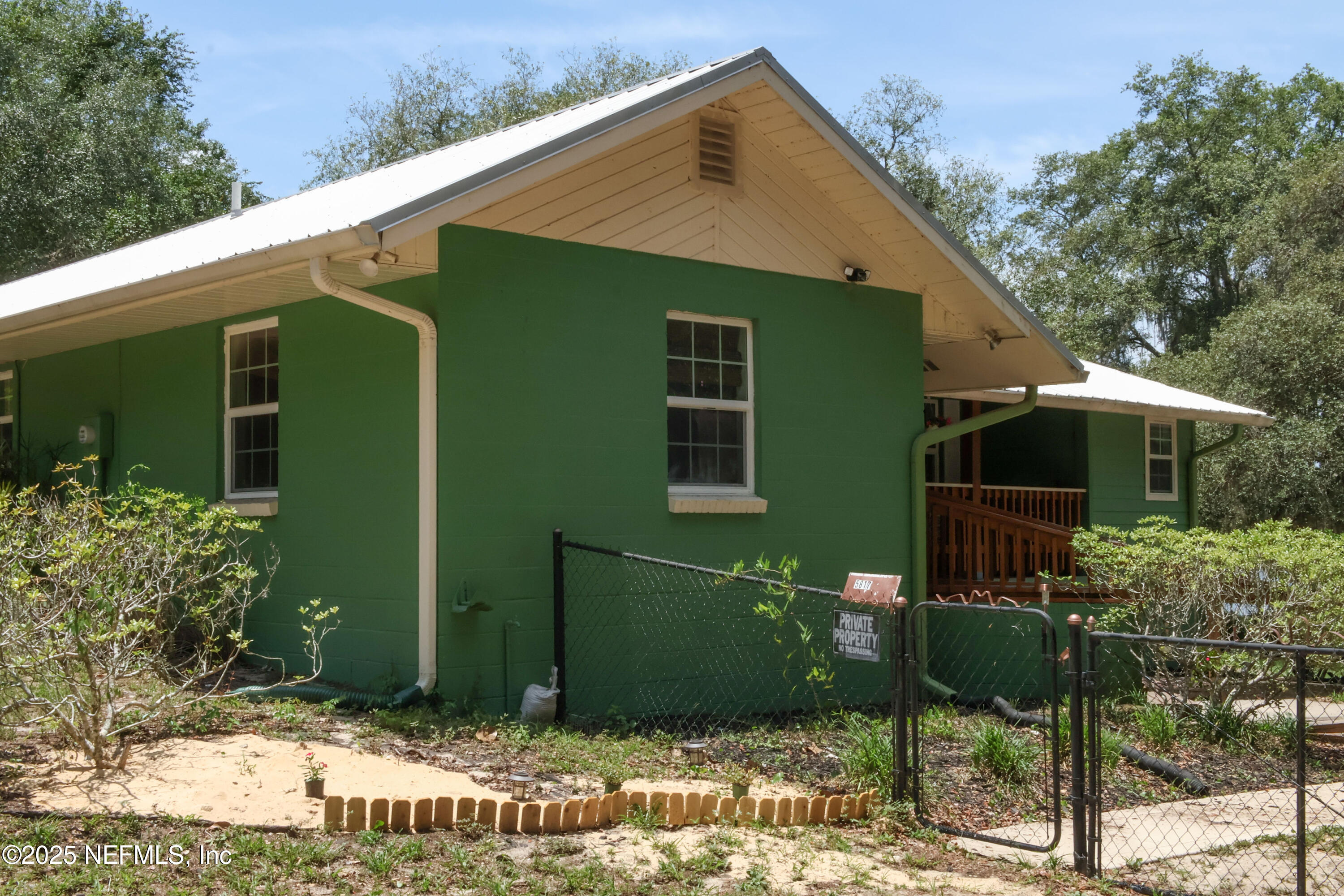 5817 S CRATER LAKE Circle