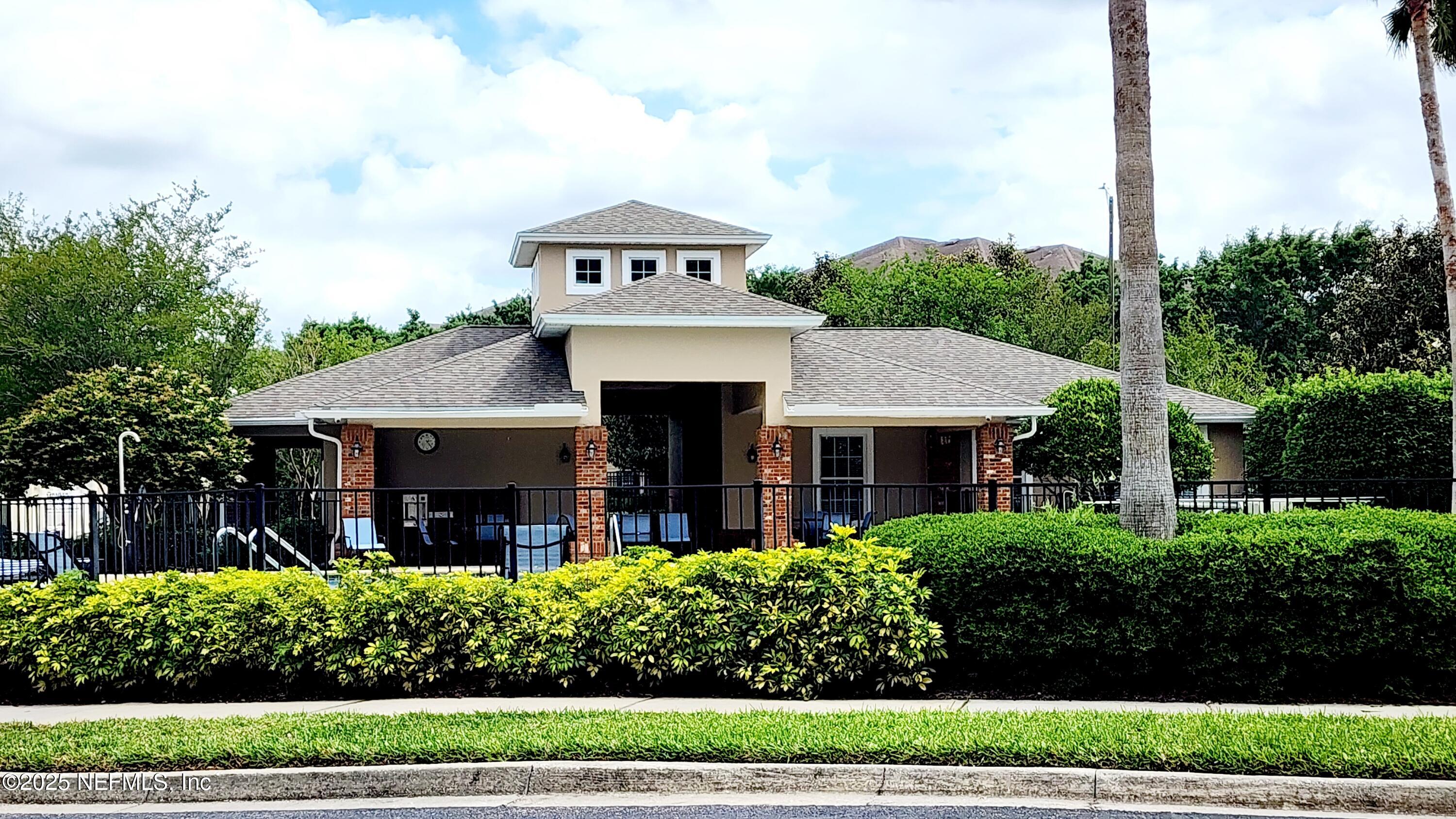 8133 SUMMERSIDE Circle
