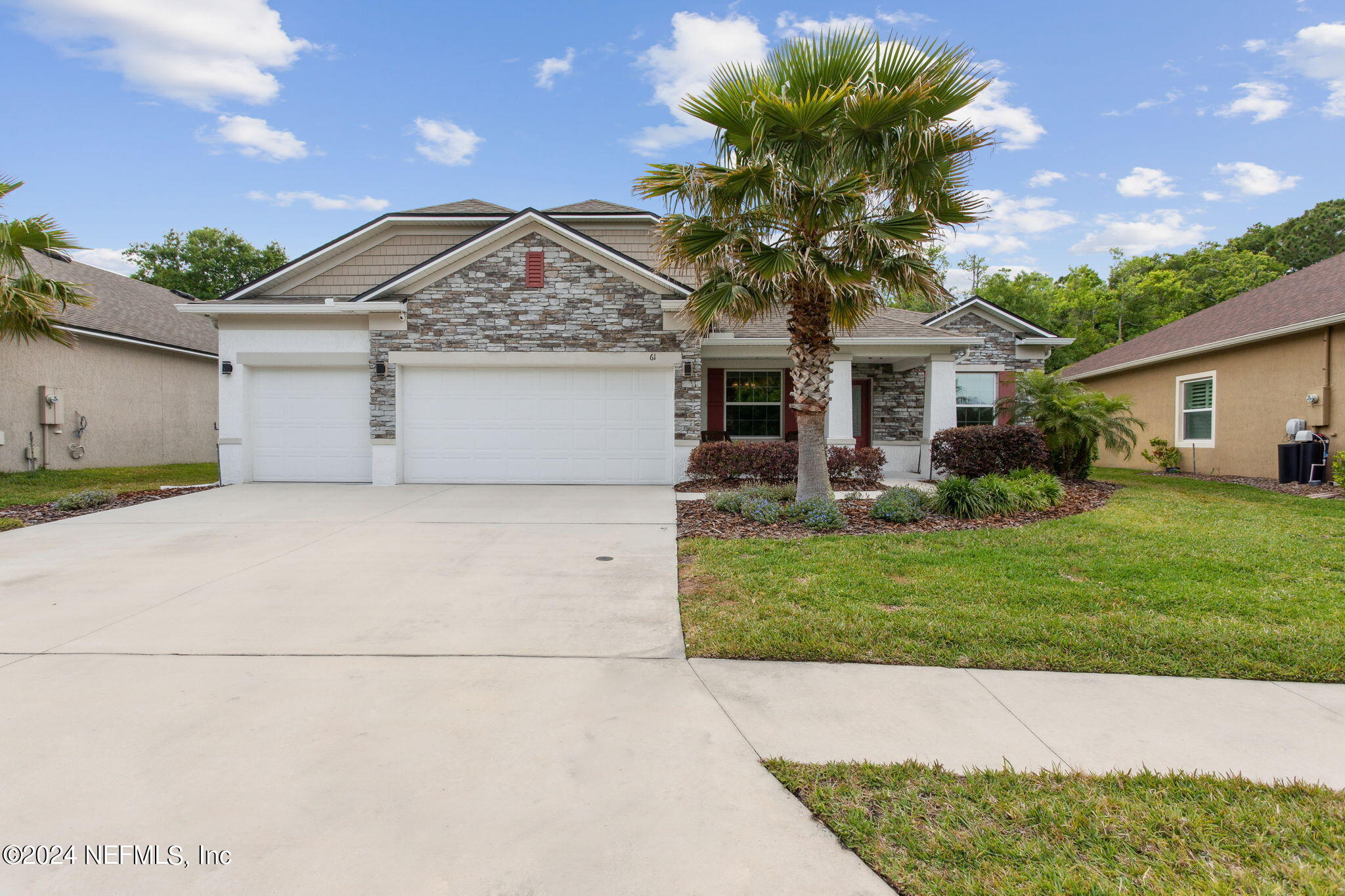 St Augustine, FL home for sale located at 61 Sandstone Drive, St Augustine, FL 32086