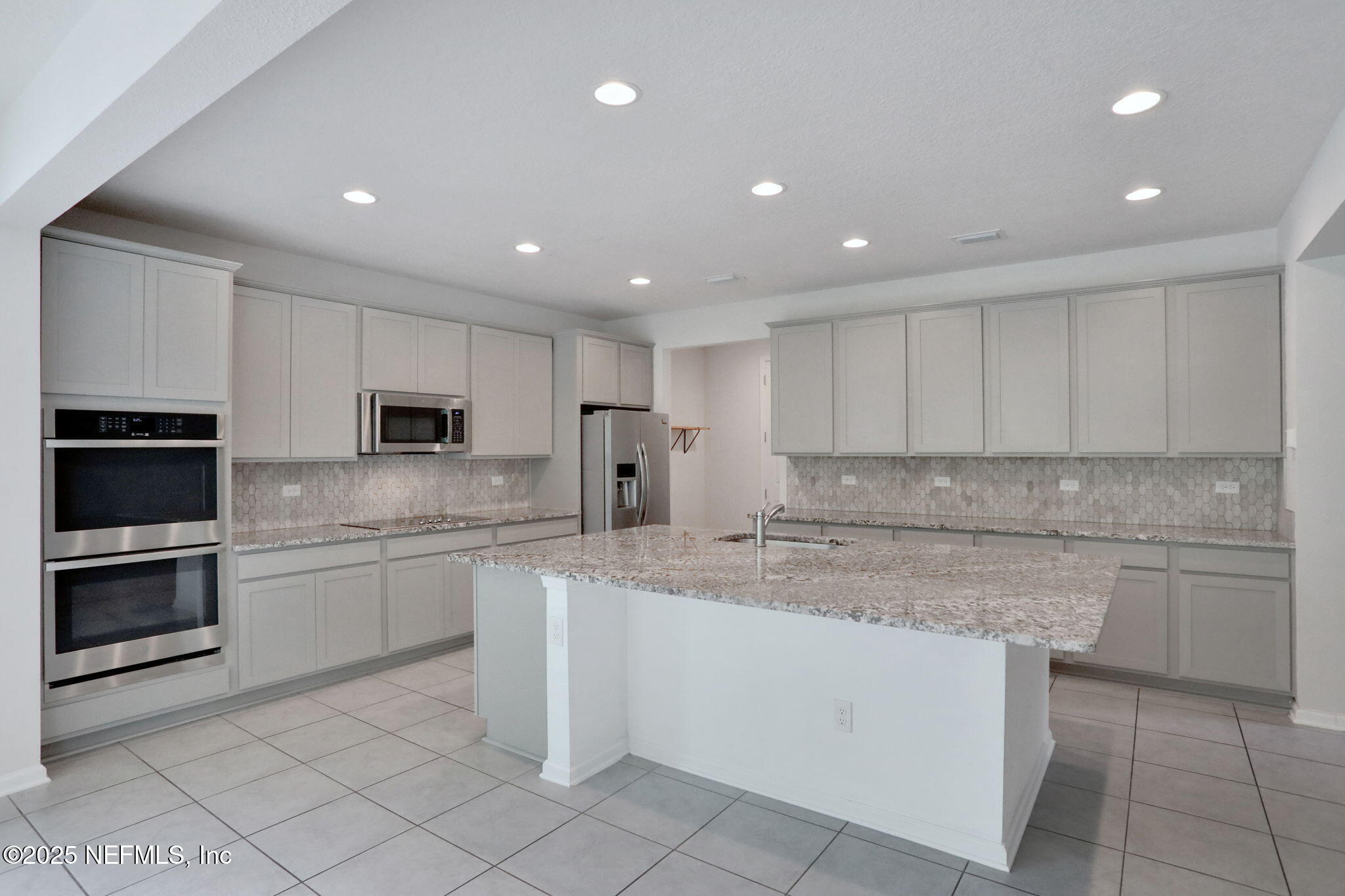 277 SANDSTONE Drive