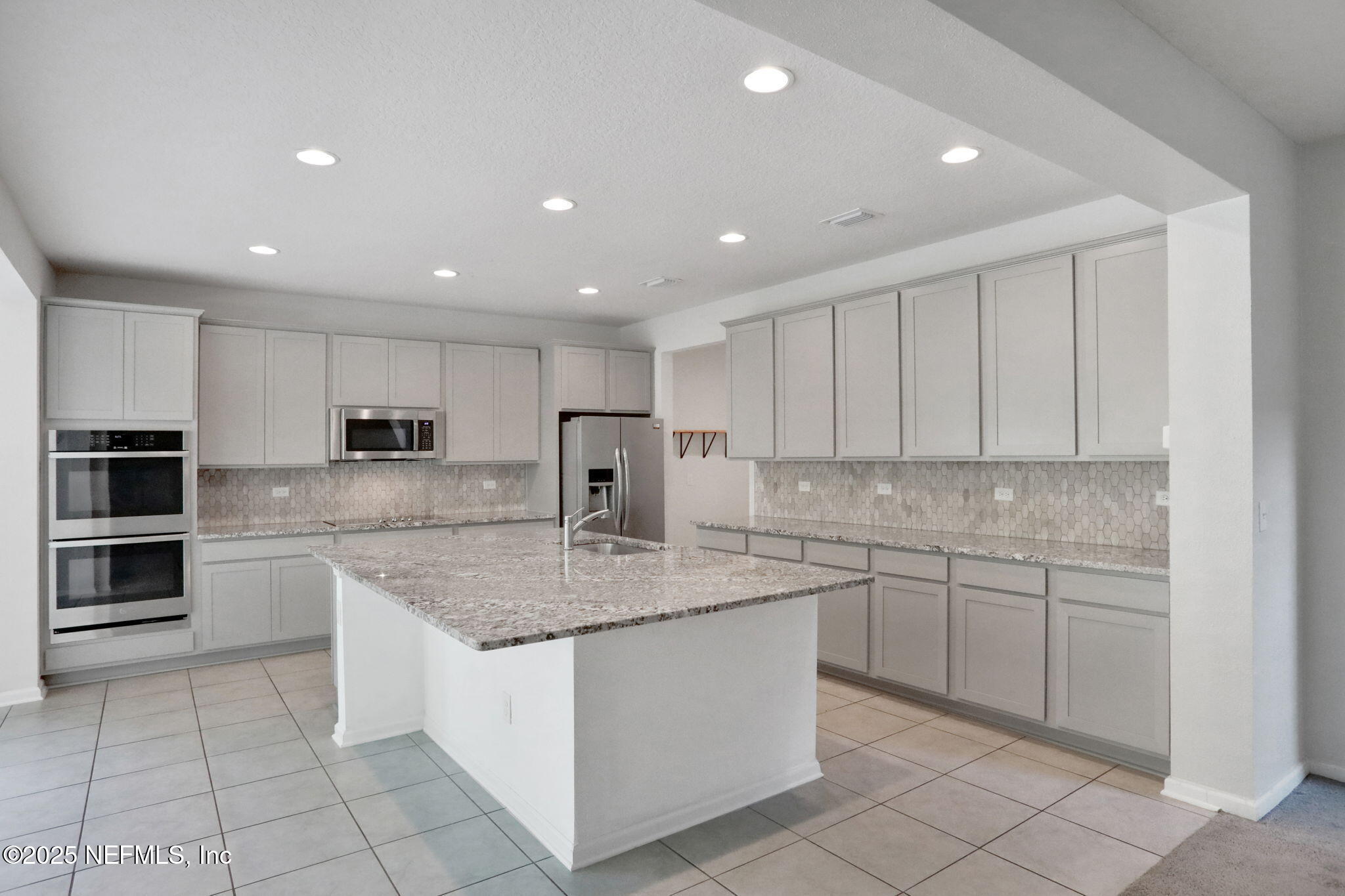 277 SANDSTONE Drive