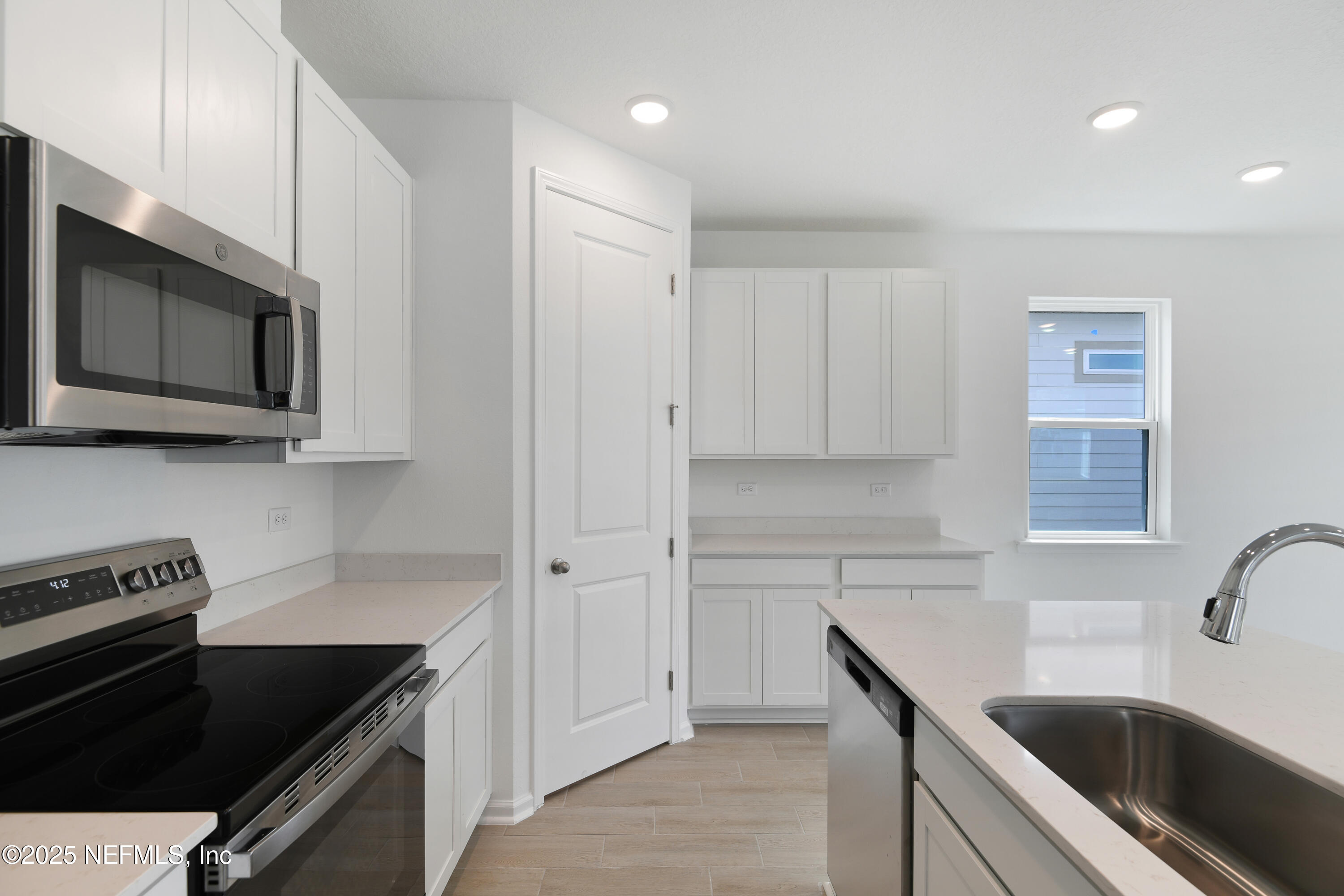 2556 THADDEUS CREEK Lane