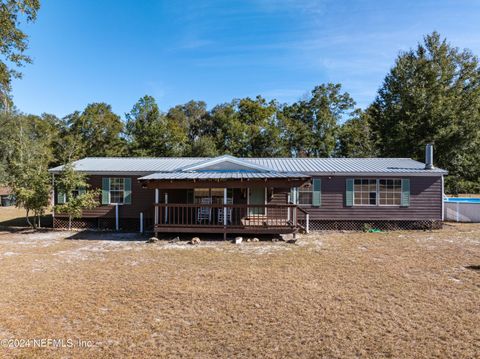 A home in Fort White