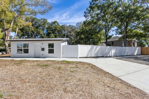 Photo of 2025 ART MUSEUM Drive, Jacksonville, FL 32207 (MLS # 2156908)