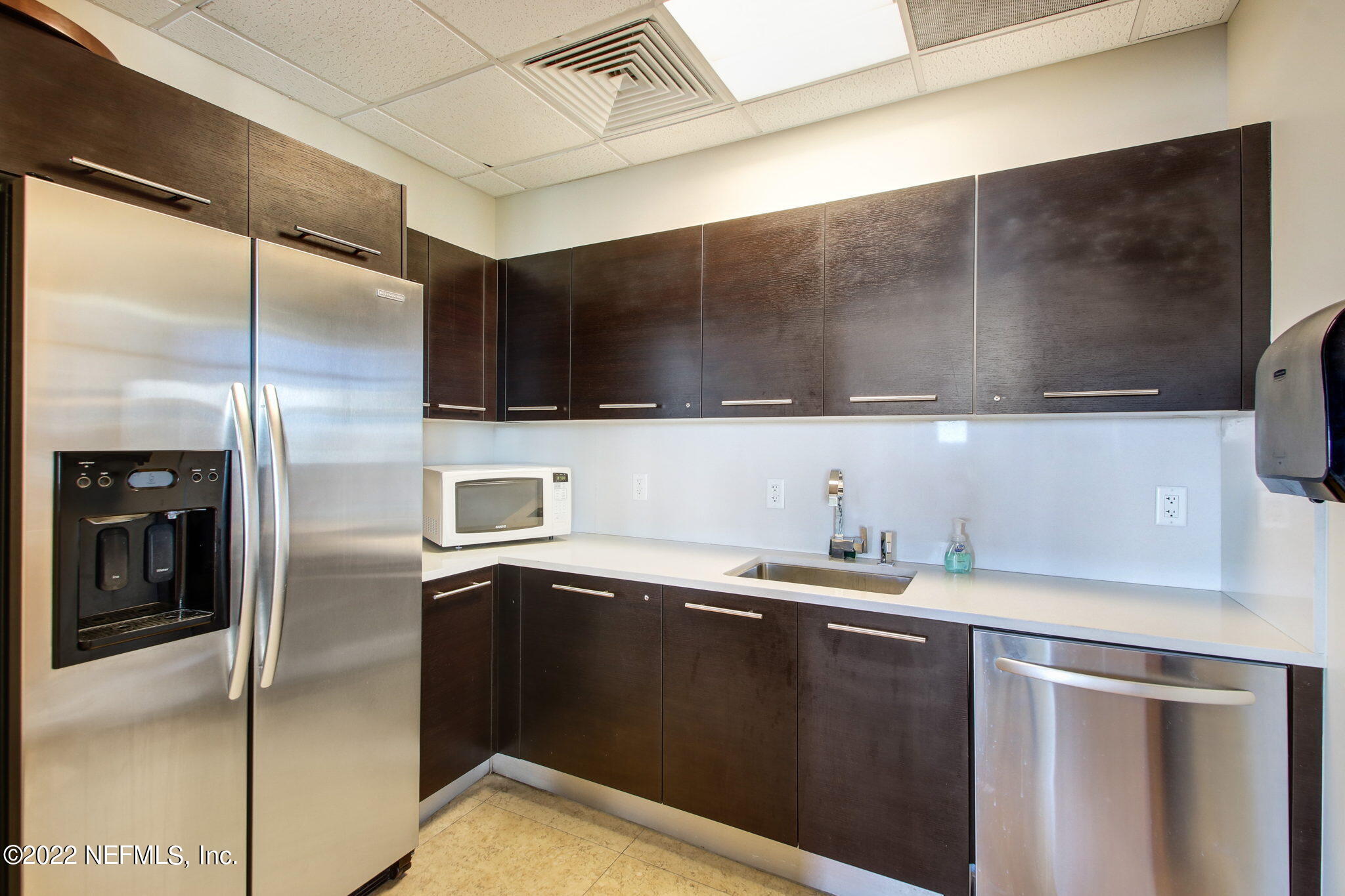 Jacksonville, Florida 32207, United States, 1 Bedroom Bedrooms, ,1 BathroomBathrooms,Residential,Active,69455