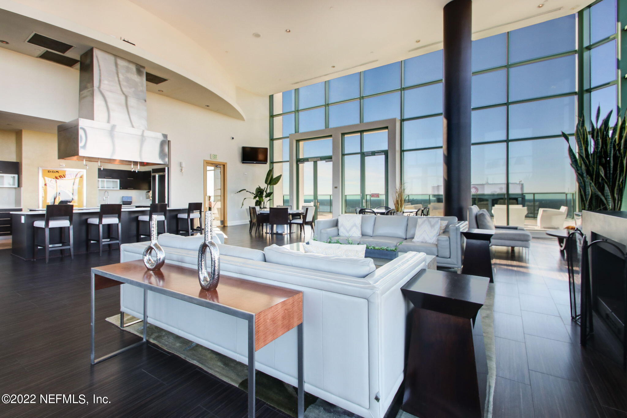 Jacksonville, Florida 32207, United States, 1 Bedroom Bedrooms, ,1 BathroomBathrooms,Residential,Active,69455