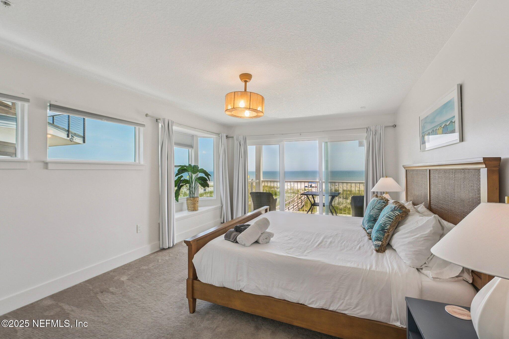 11 19TH Avenue N