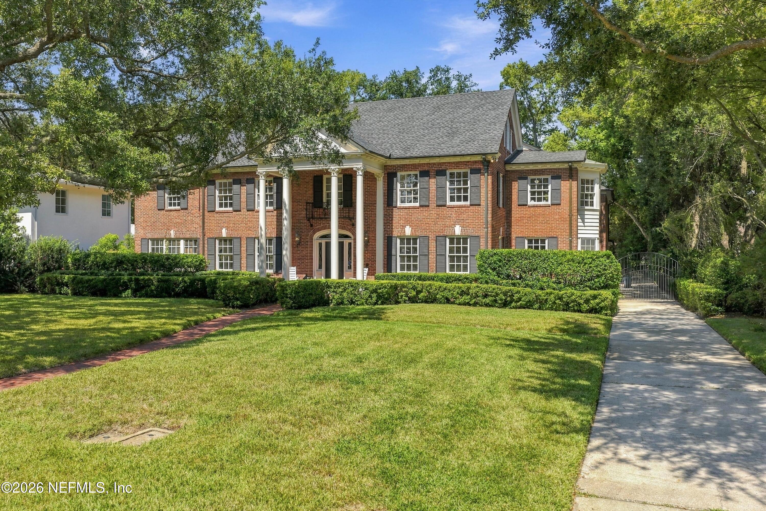 959 MAPLE Lane