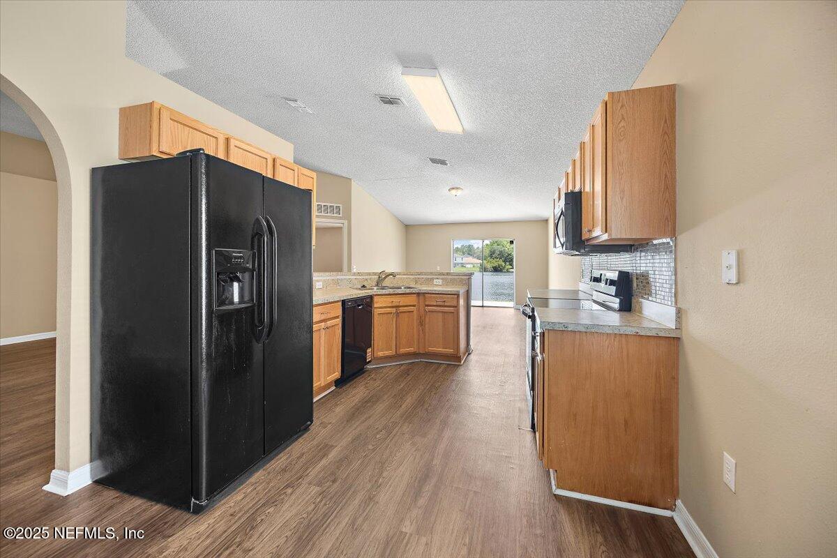 9599 WATERSHED Drive E