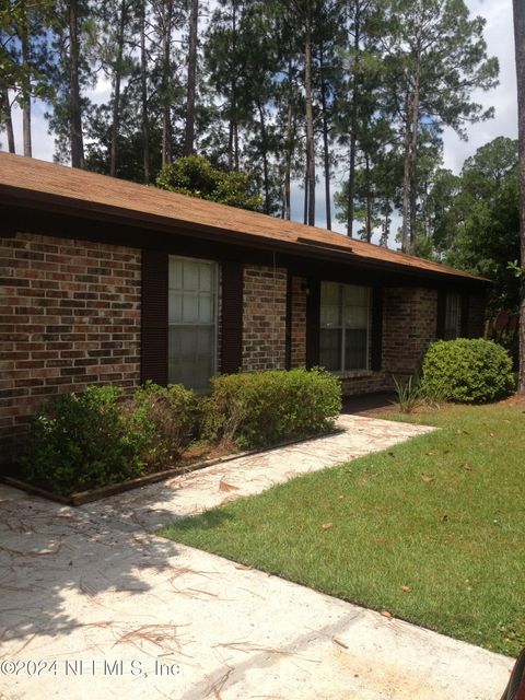 A home in Middleburg