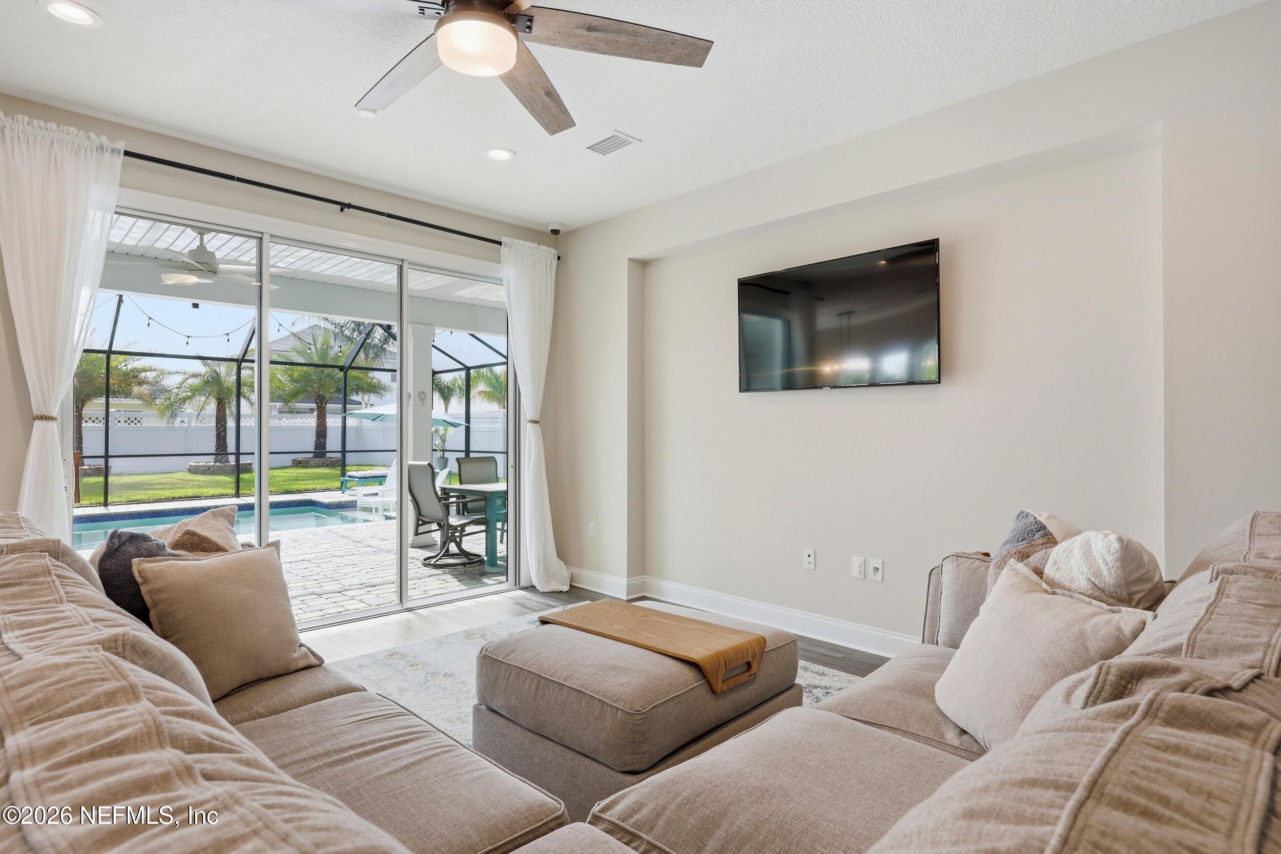 518 SILVERLEAF VILLAGE Drive