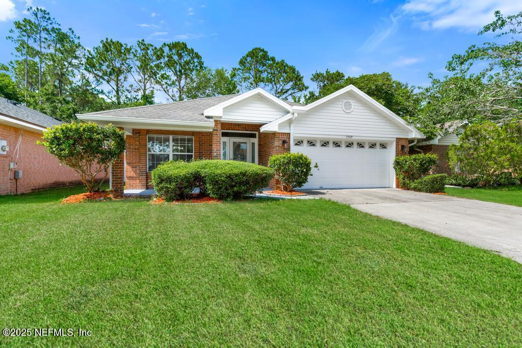 7509 CLIFF COTTAGE Drive