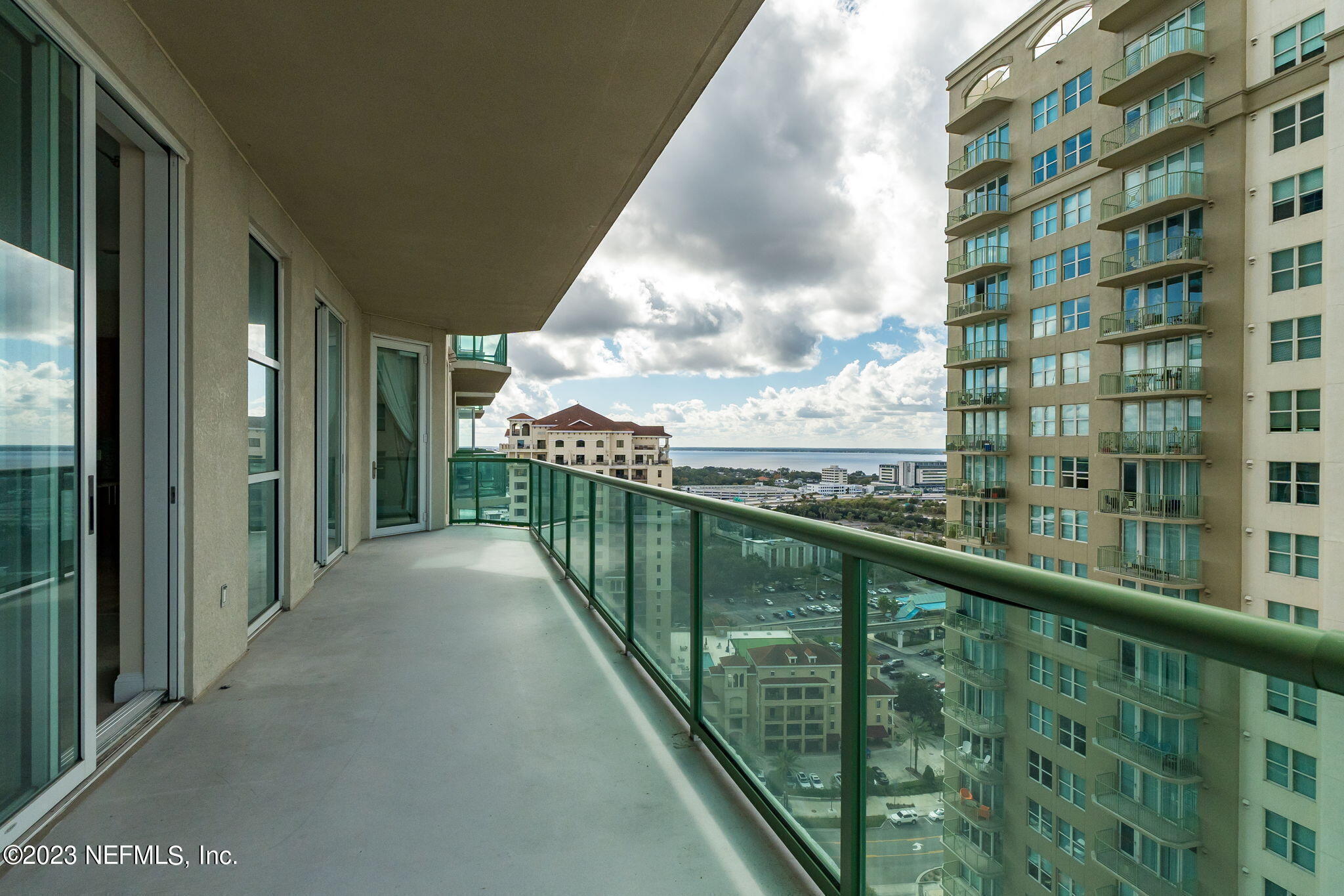 1431 RIVERPLACE Boulevard 2104