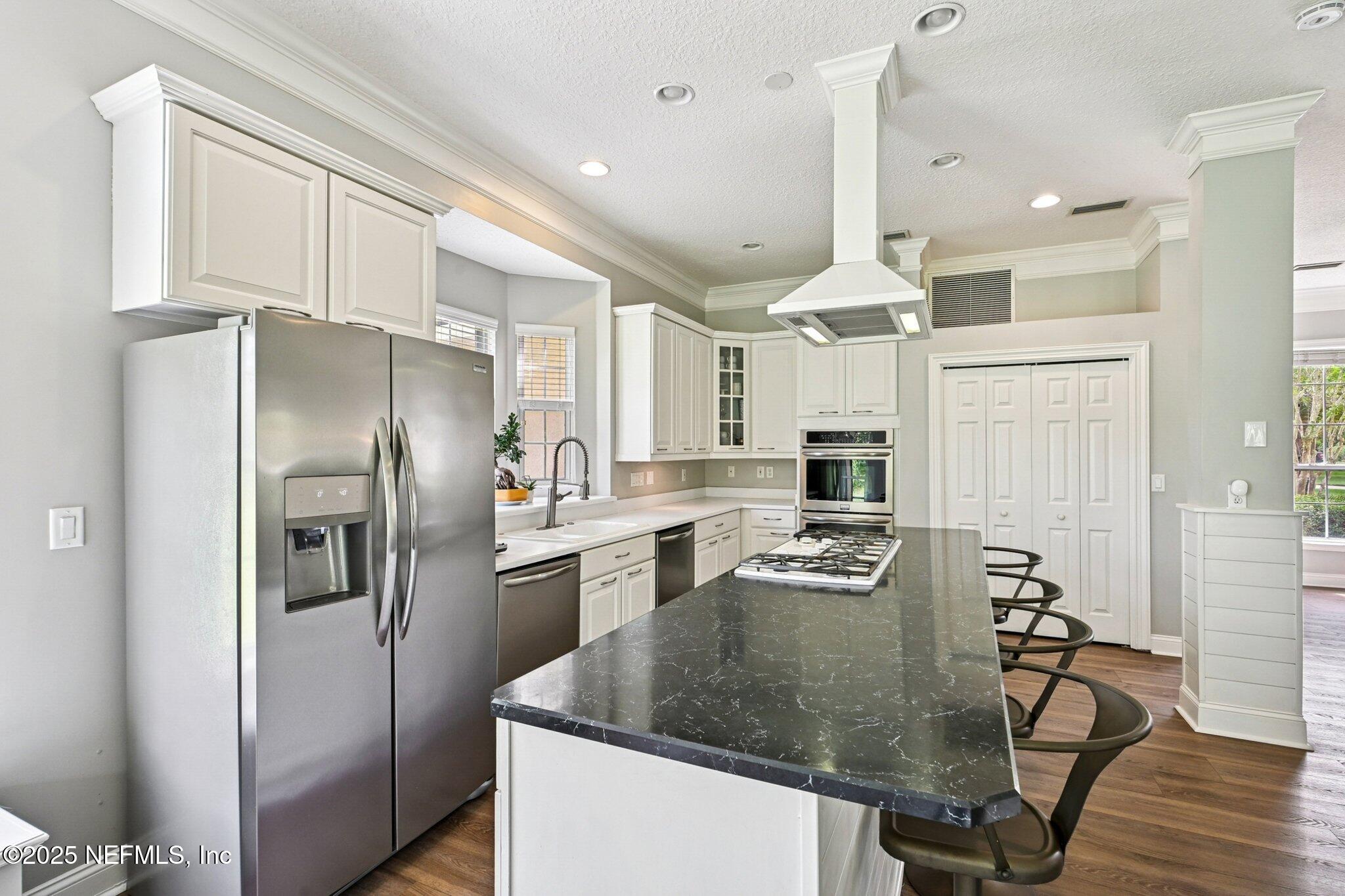 2300 SPRING HILL Court