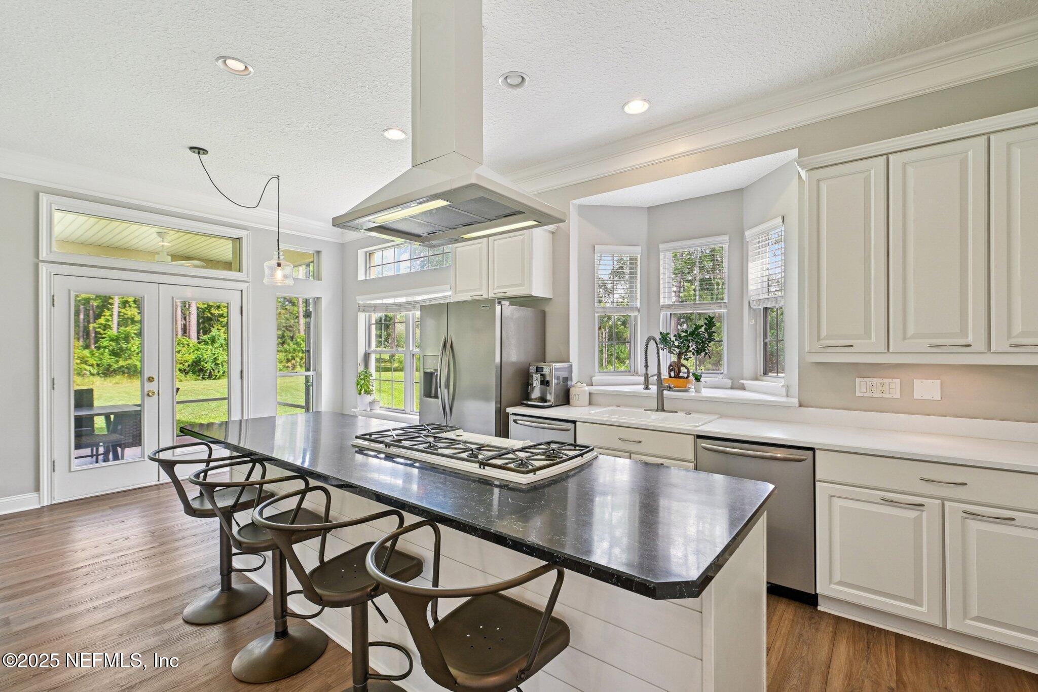 2300 SPRING HILL Court