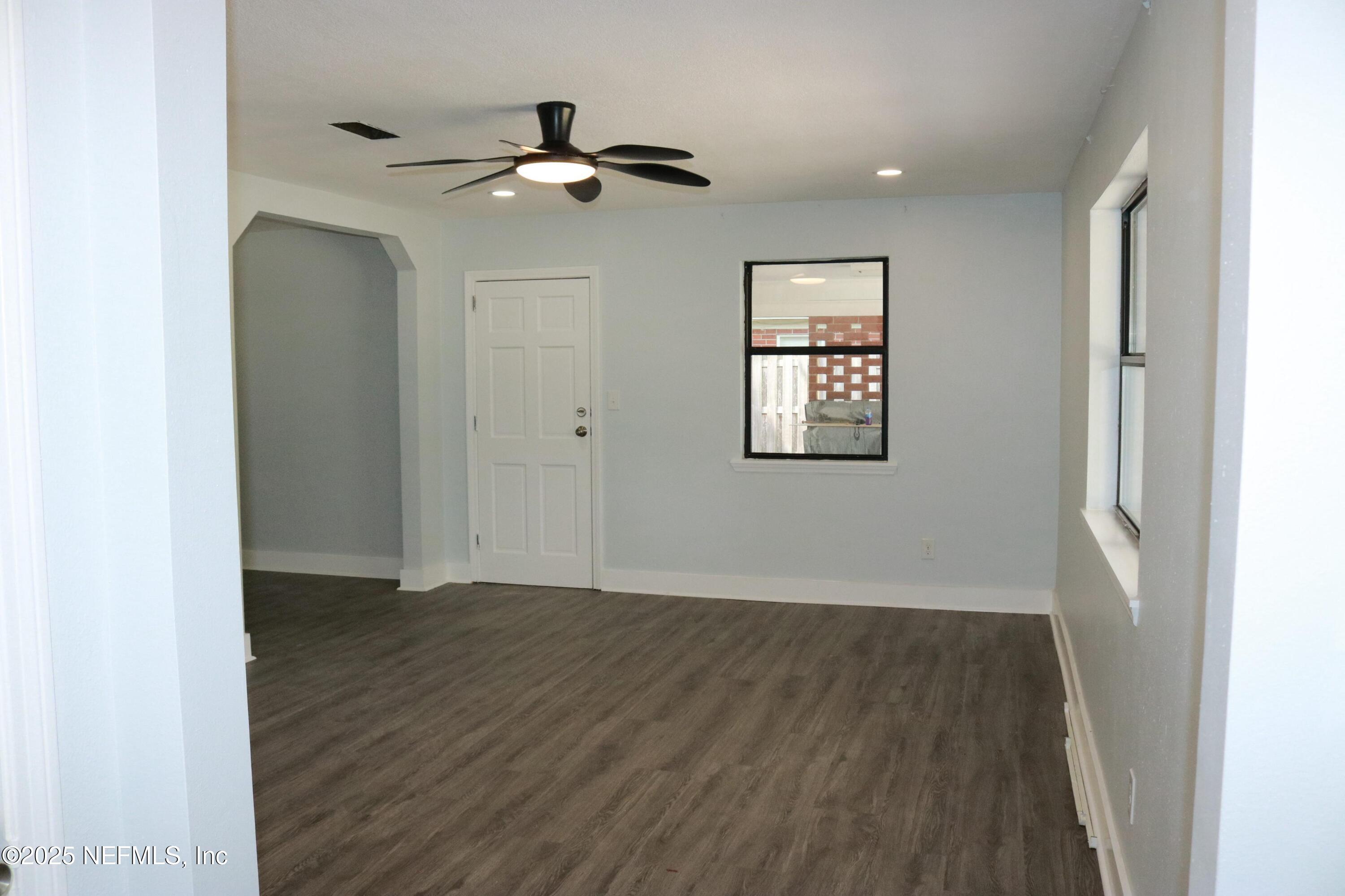 2242 LAKE LUCINA Drive