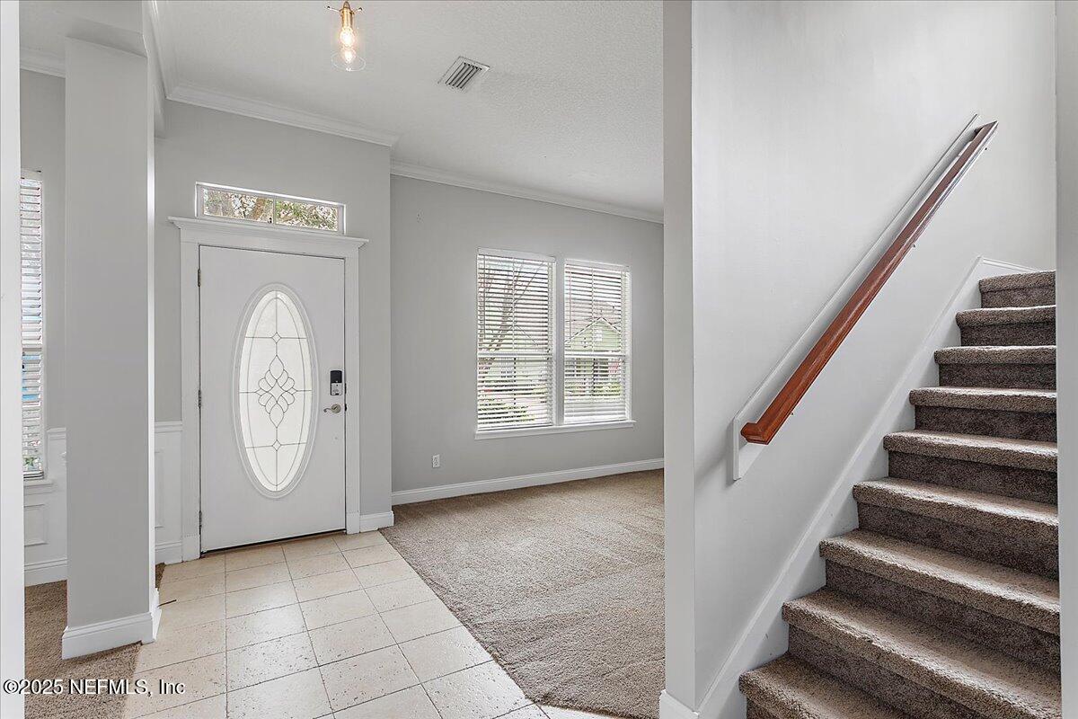 147 S END Street