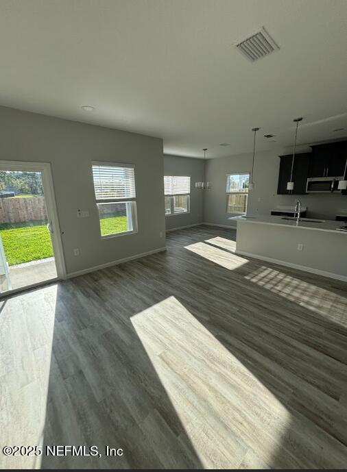 1301 JEWELSTONE Lane