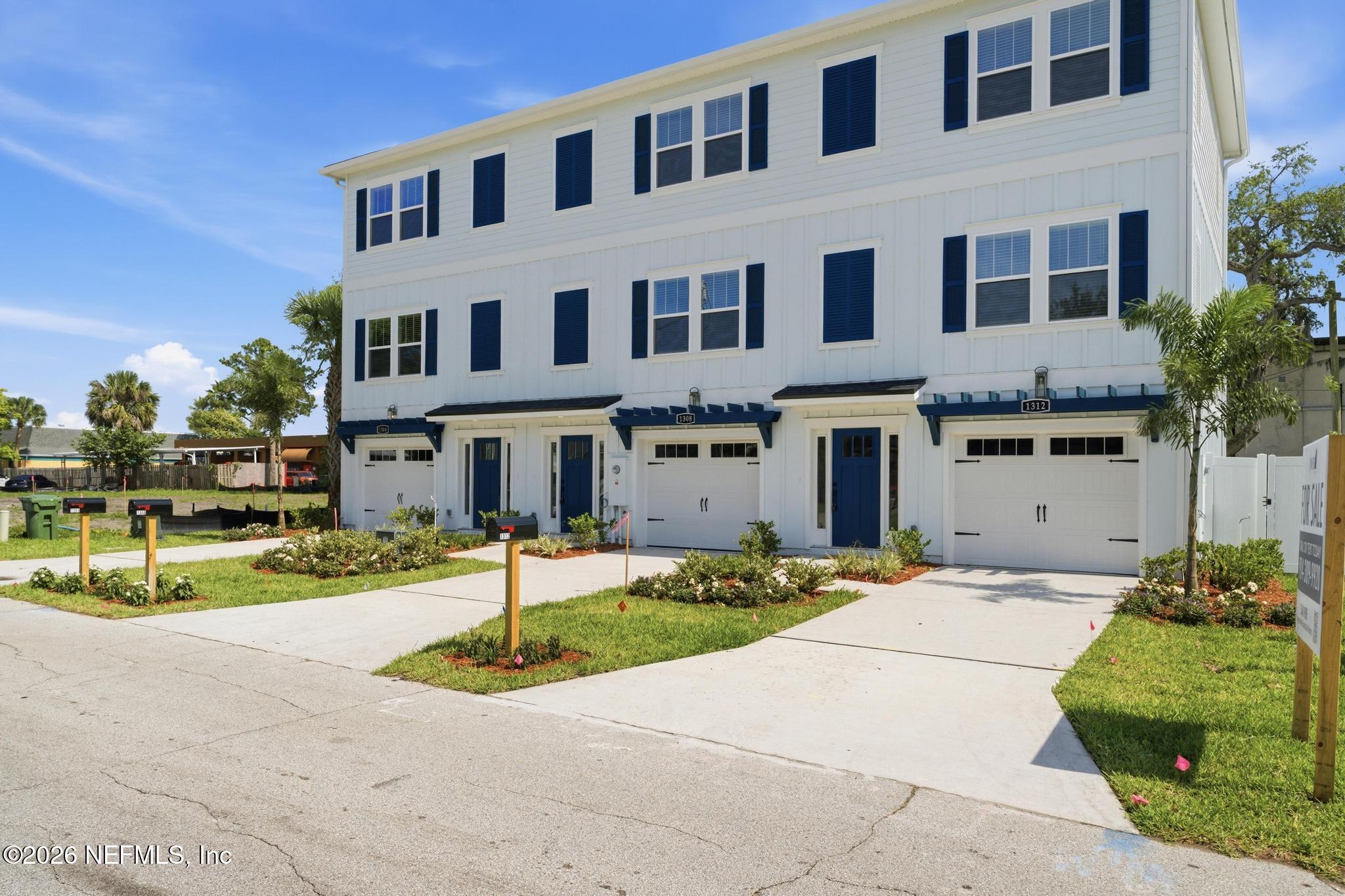 1304- 1312 1ST Avenue N 1304, 1308, 1312