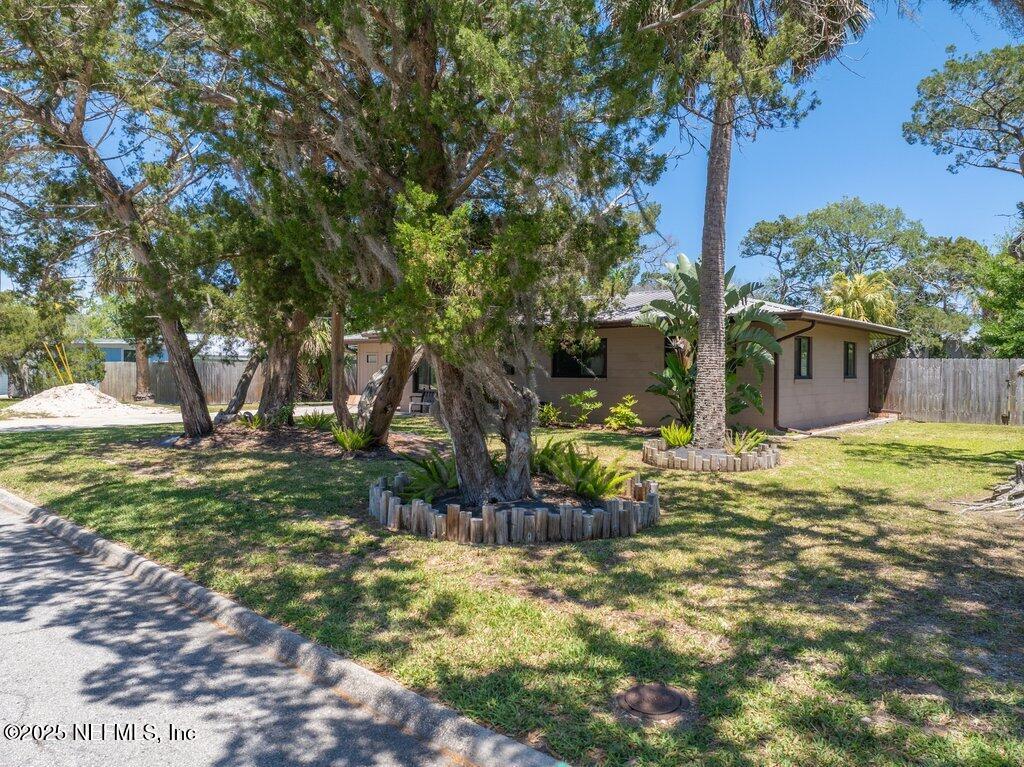 204 COQUINA Avenue