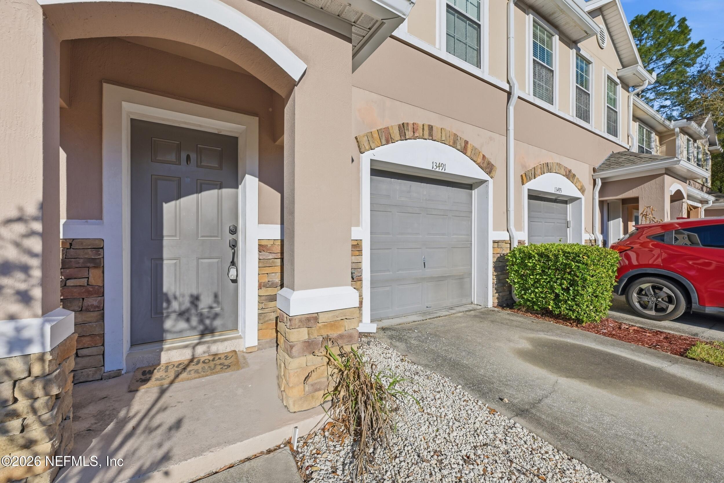 13491 essence ct 32258004
