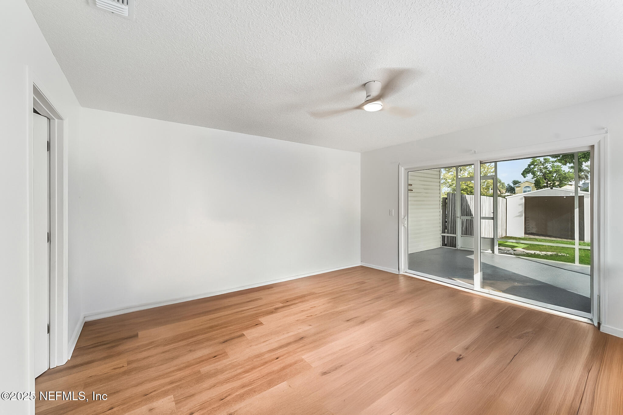 835 7TH Avenue S 835 & 837