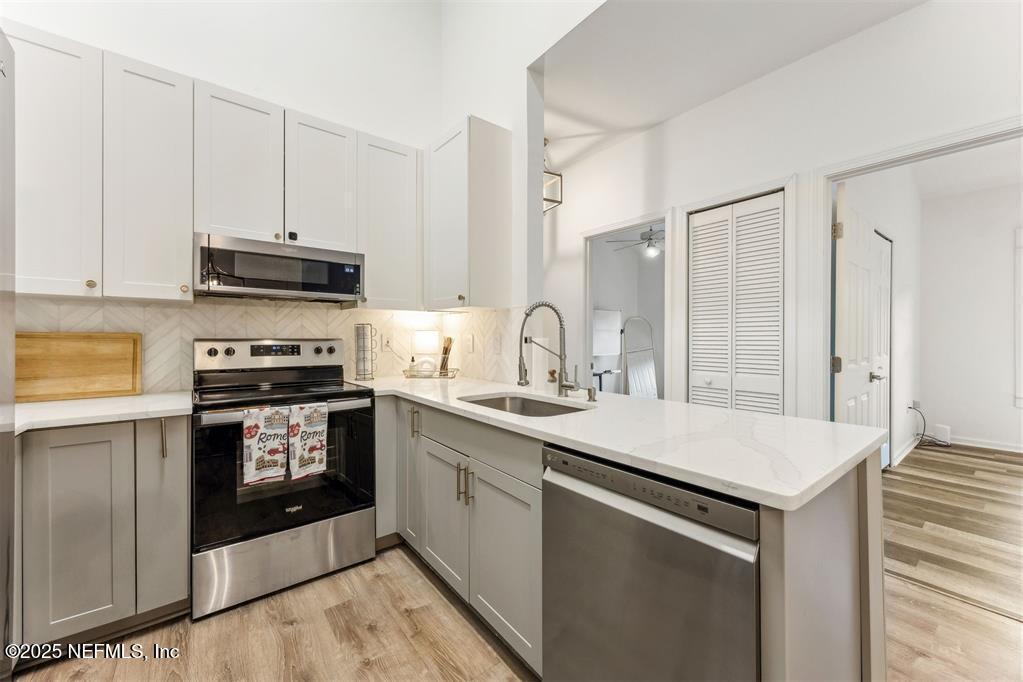 1601 NECTARINE Street I5