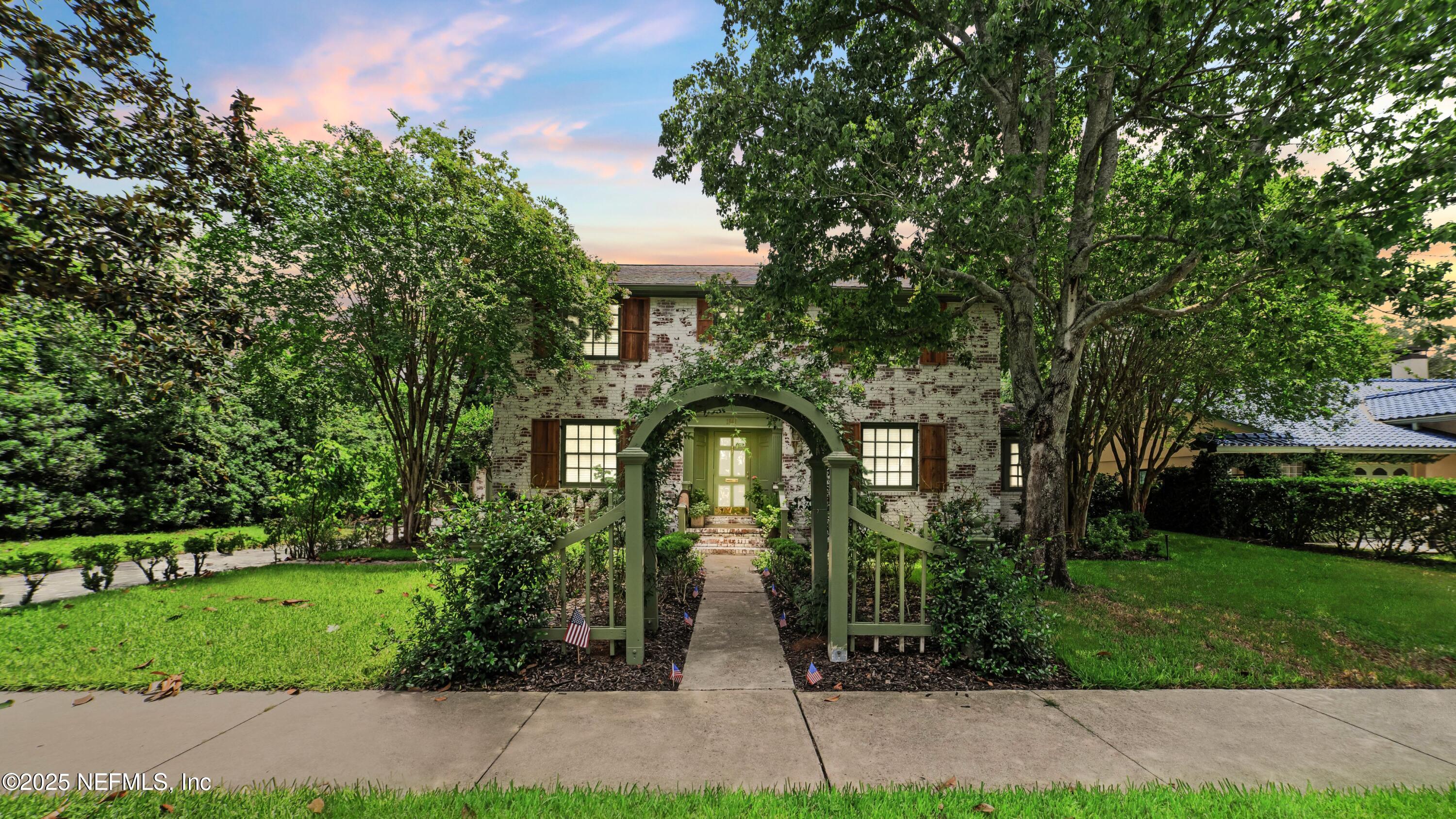 1841 RIVER Road