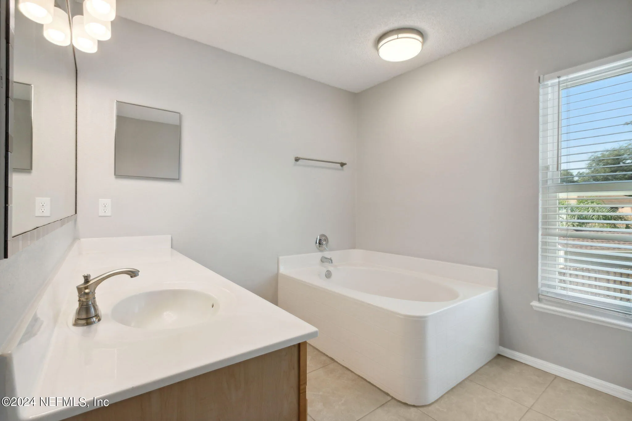 Jacksonville, Florida 32226, United States, 3 Bedrooms Bedrooms, ,3 BathroomsBathrooms,Residential,Pending,42032