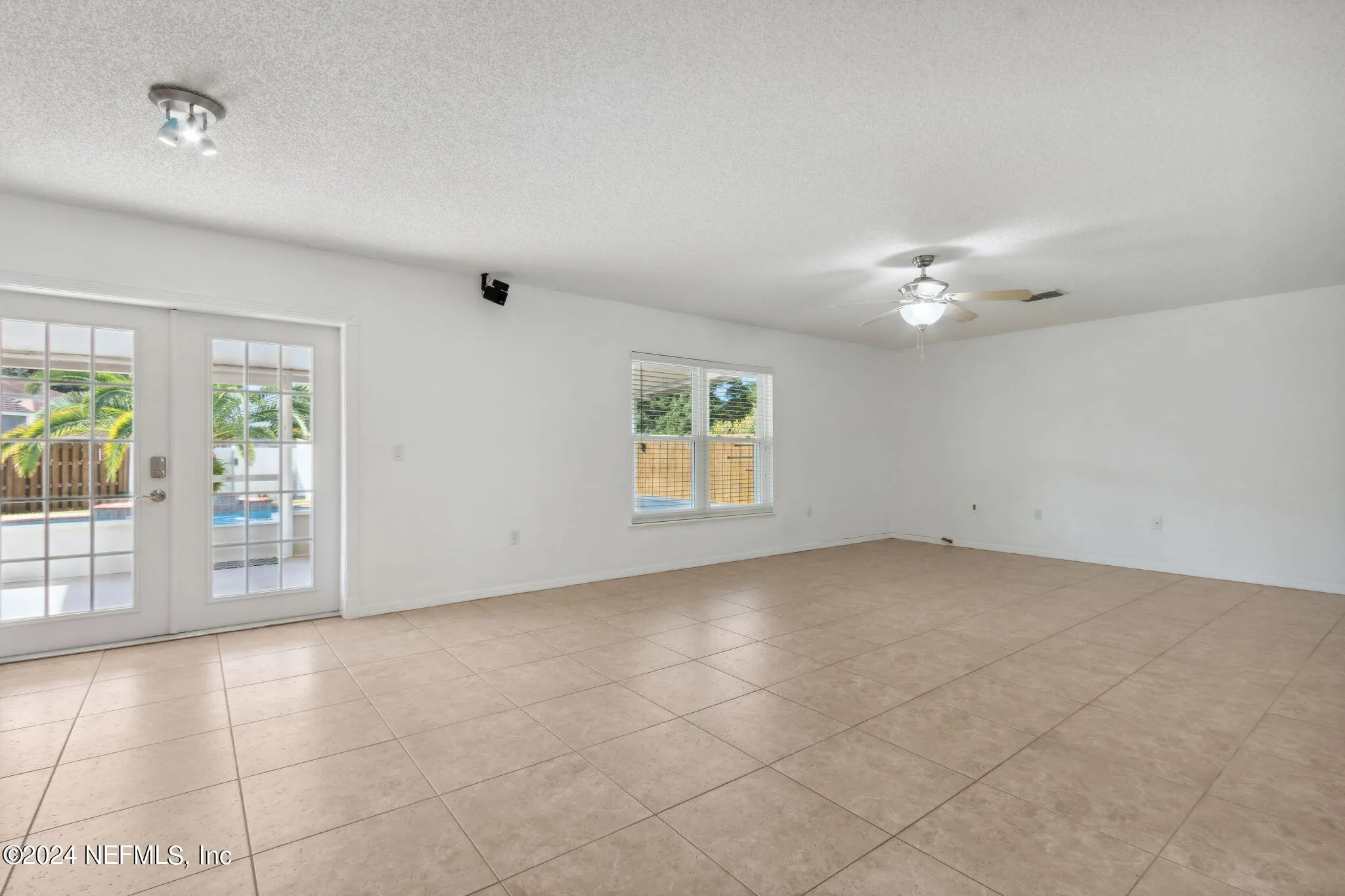 Jacksonville, Florida 32226, United States, 3 Bedrooms Bedrooms, ,3 BathroomsBathrooms,Residential,Pending,42032