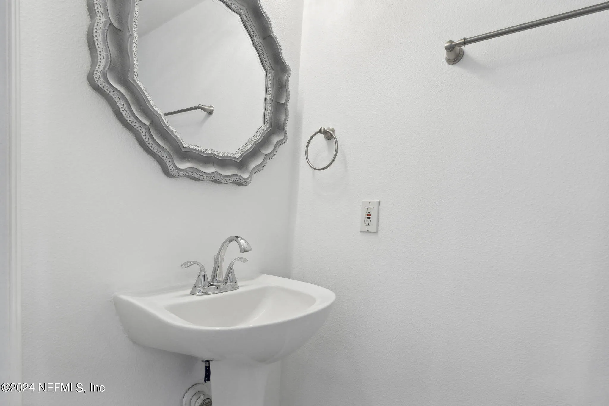 Jacksonville, Florida 32226, United States, 3 Bedrooms Bedrooms, ,3 BathroomsBathrooms,Residential,Pending,42032