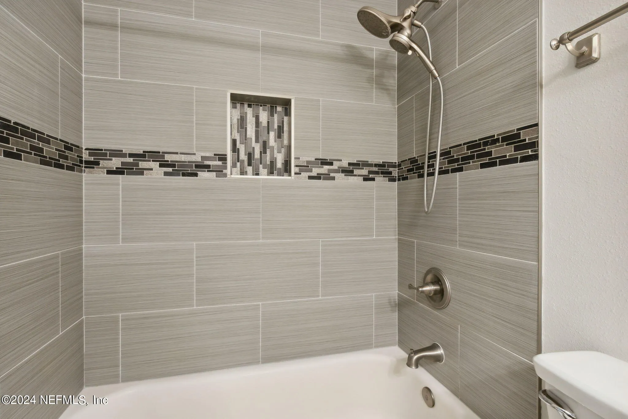 Jacksonville, Florida 32226, United States, 3 Bedrooms Bedrooms, ,3 BathroomsBathrooms,Residential,Pending,42032