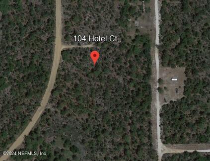 Interlachen, FL home for sale located at 104 Hotel Court, Interlachen, FL 32148