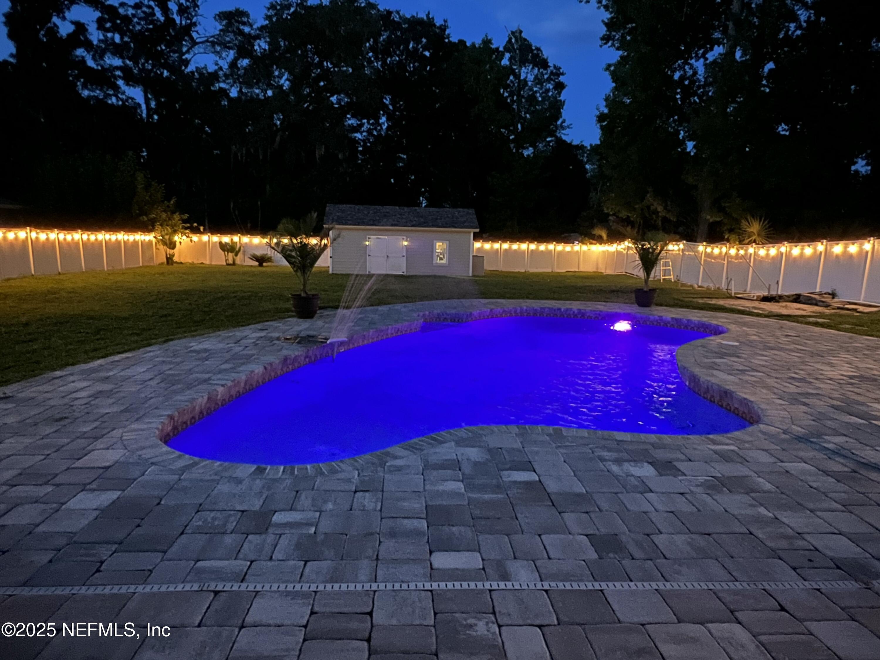 12213 GOVERNORS Drive W