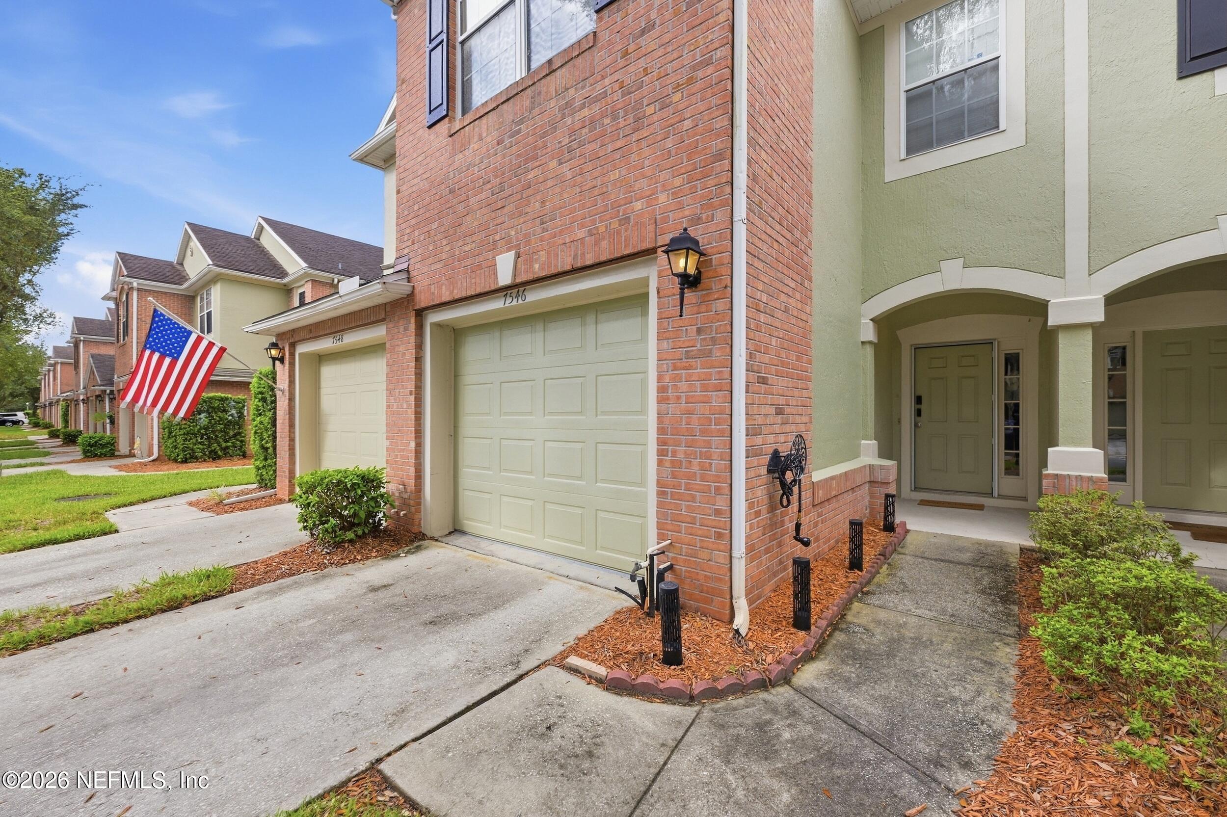 7546 SCARLET IBIS Lane