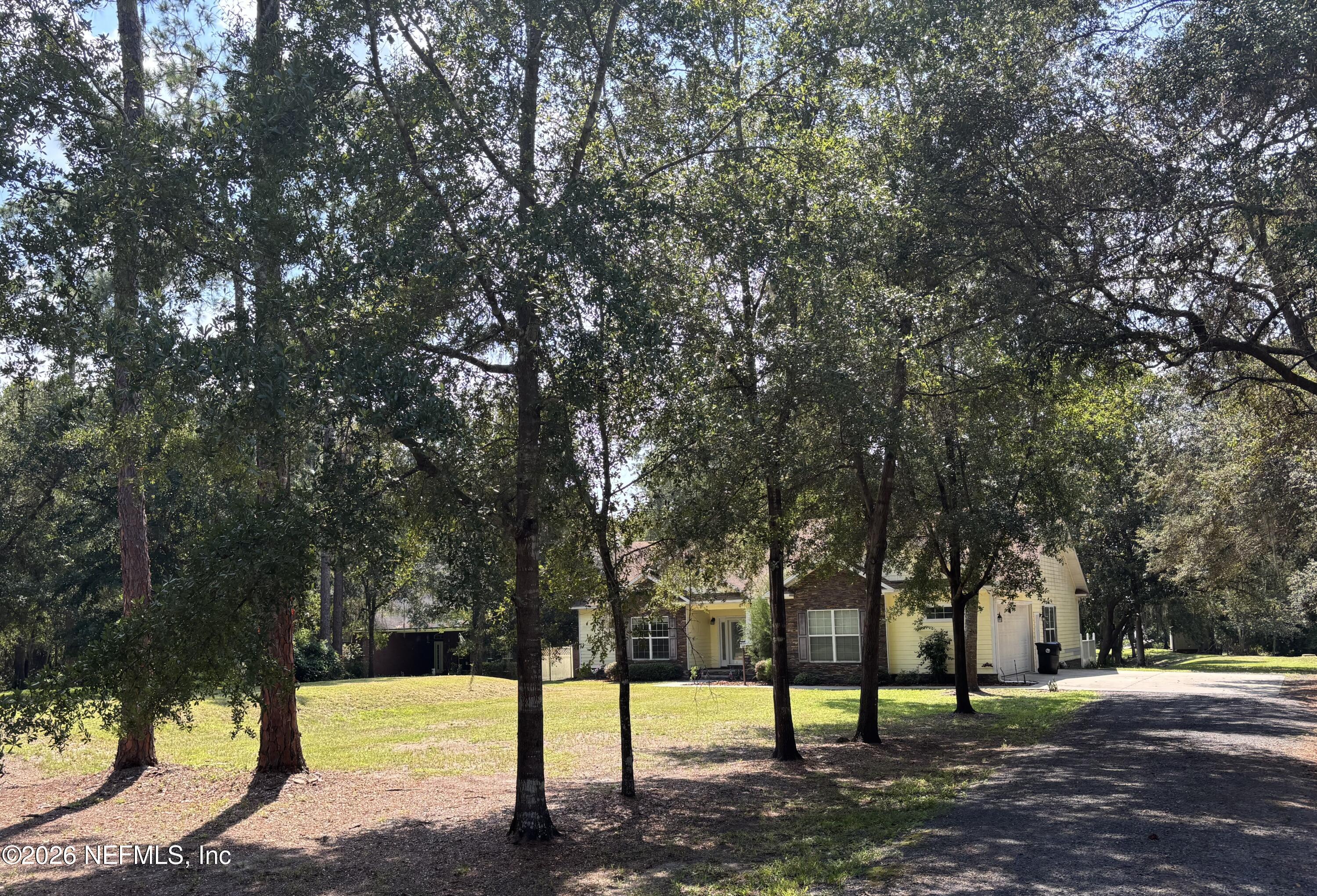 486 LAKESHORE Drive
