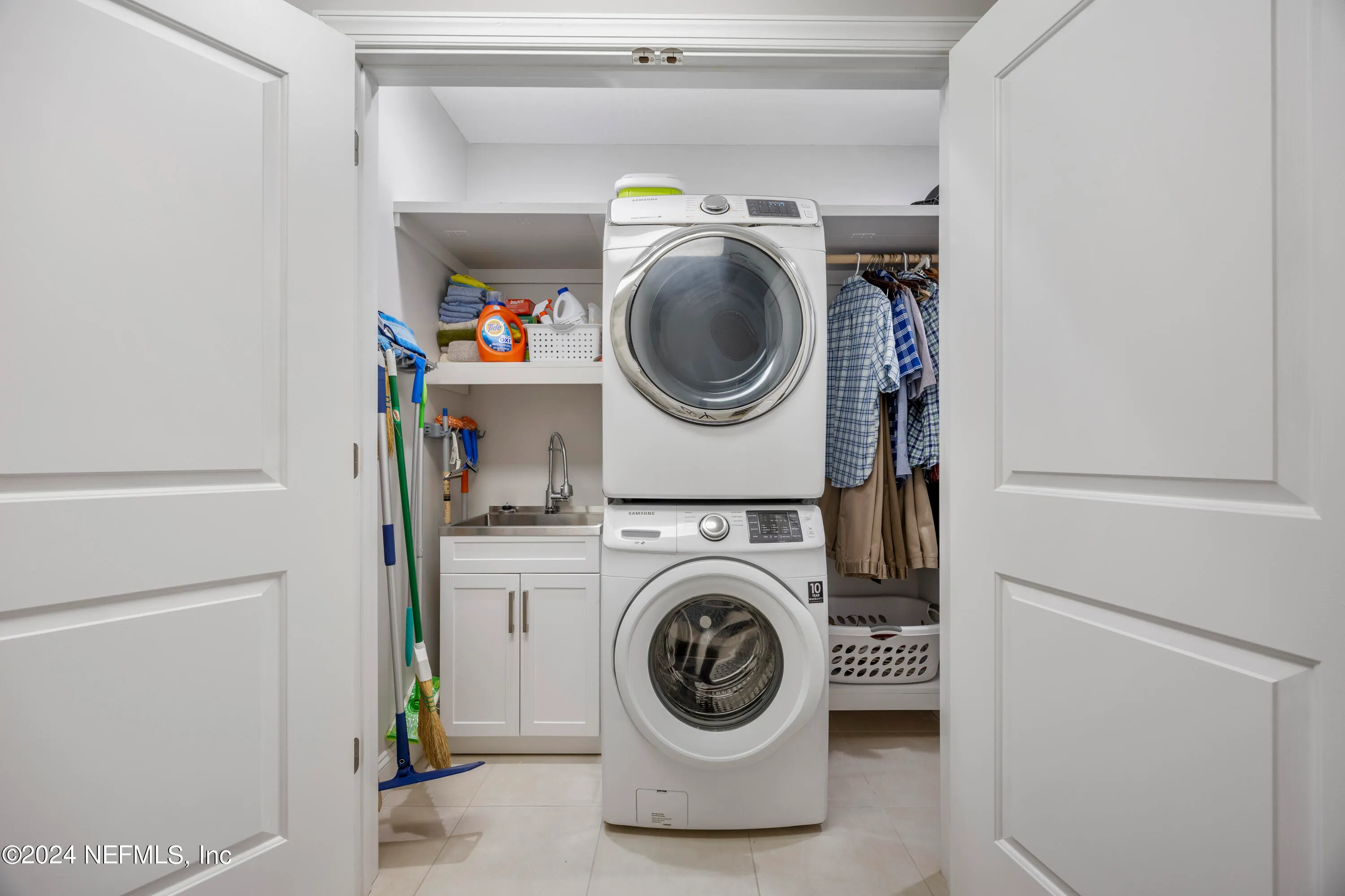 Jacksonville, Florida 32207, United States, 3 Bedrooms Bedrooms, ,4 BathroomsBathrooms,Residential,Active,41802