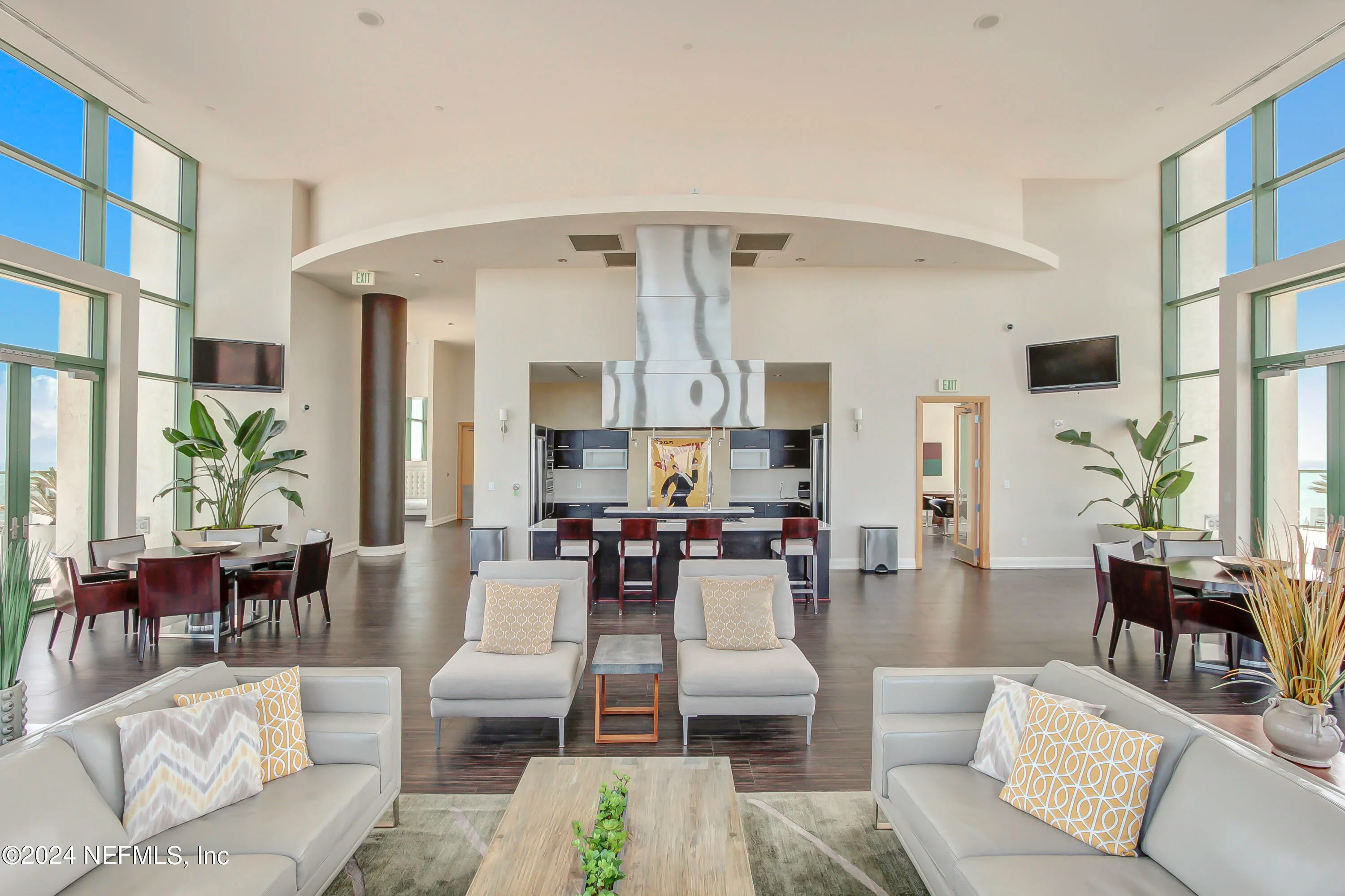 Jacksonville, Florida 32207, United States, 3 Bedrooms Bedrooms, ,4 BathroomsBathrooms,Residential,Active,41802