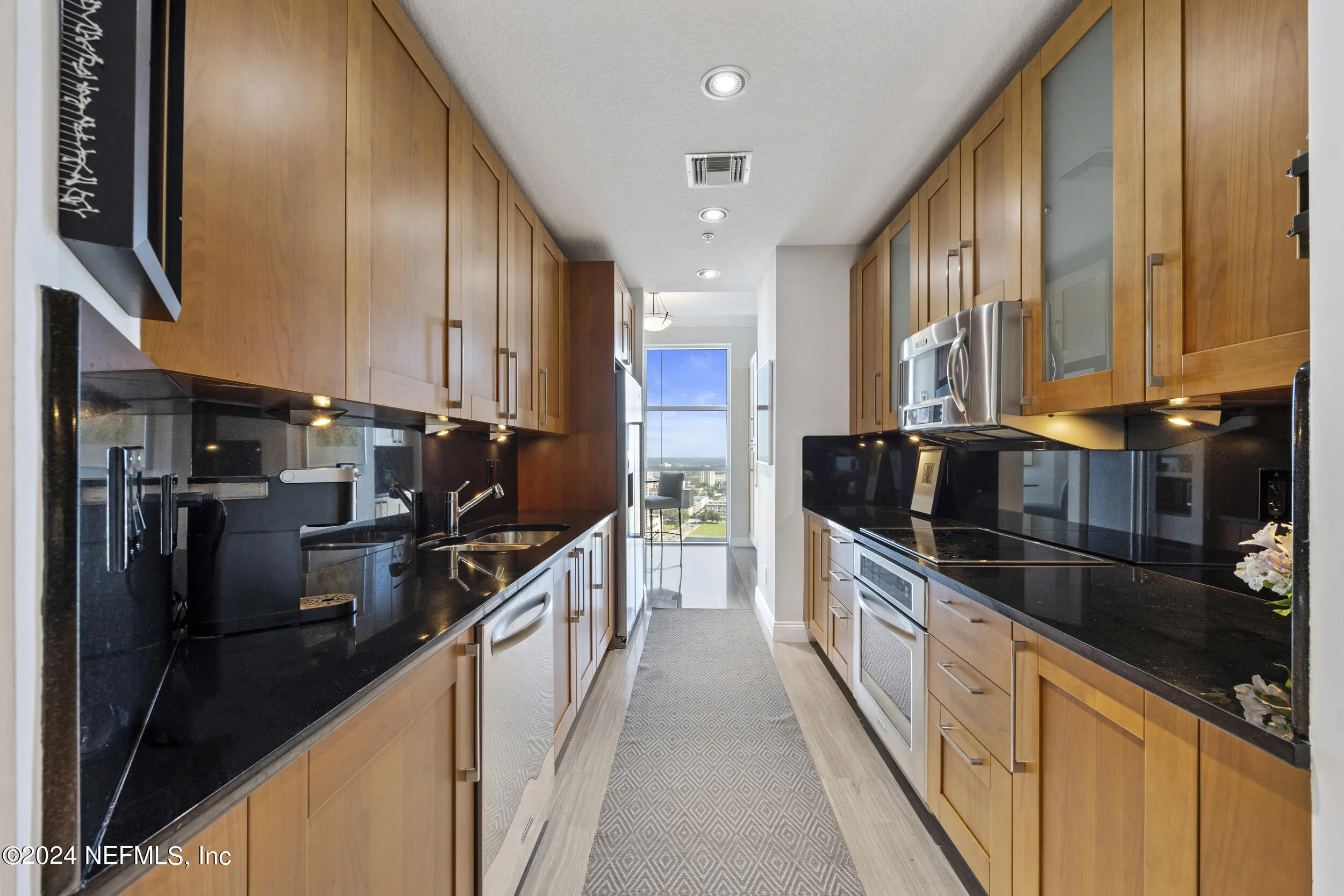 Jacksonville, Florida 32207, United States, 3 Bedrooms Bedrooms, ,4 BathroomsBathrooms,Residential,Active,41802