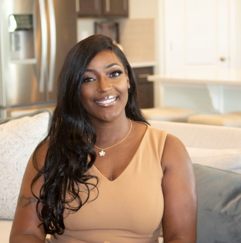 This is a photo of CHANTINA GLOVER. This professional services JACKSONVILLE, FL homes for sale in 32256 and the surrounding areas.